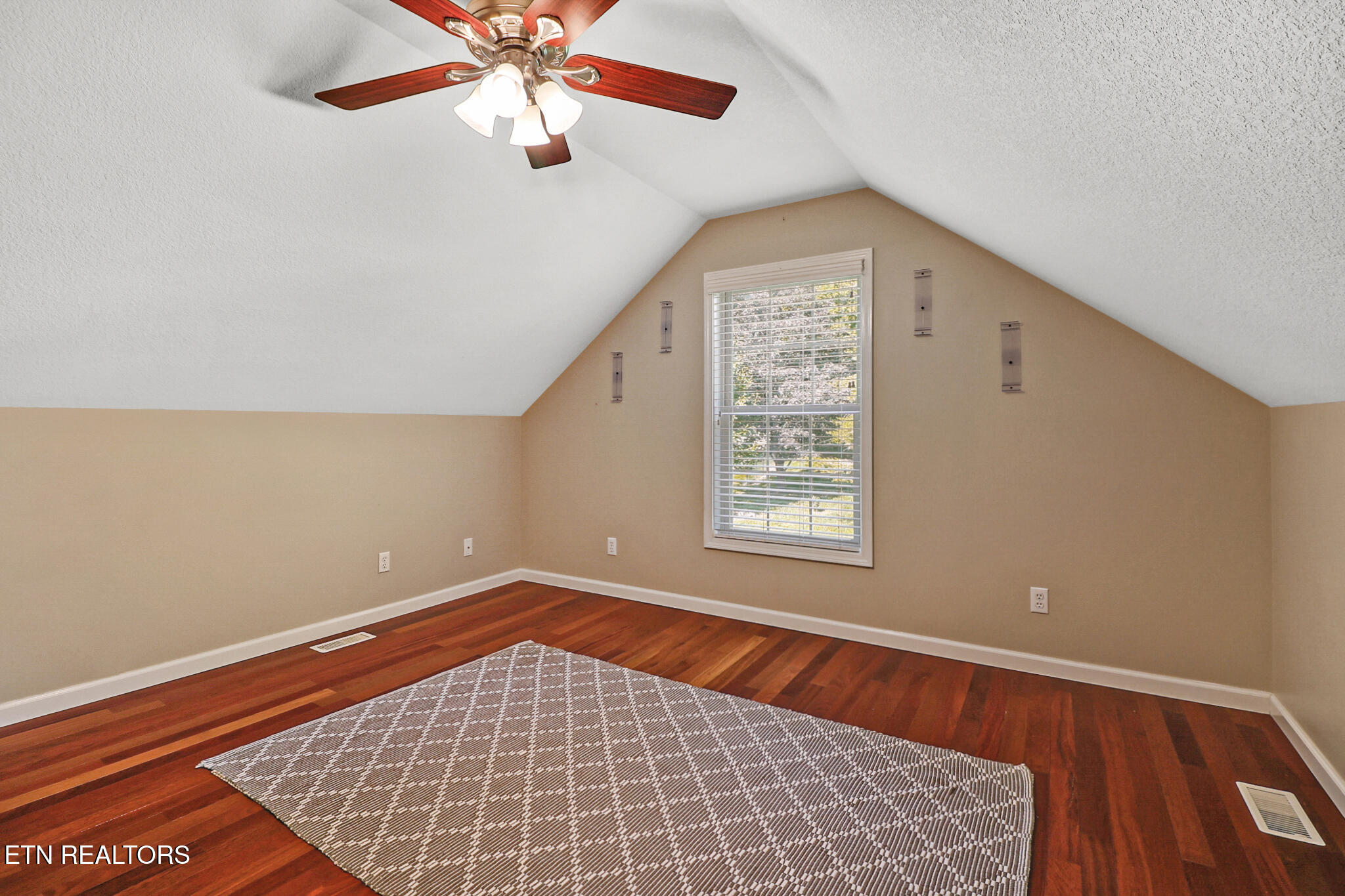 1401 Holiday Drive Crossville TN 38555
