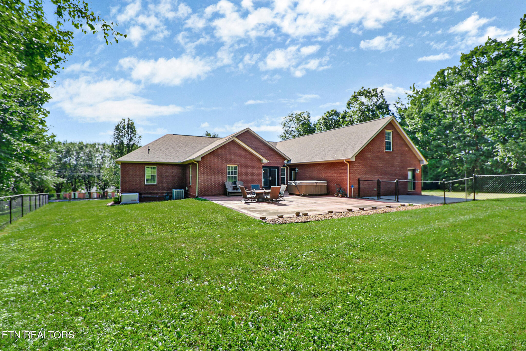 1401 Holiday Drive Crossville TN 38555