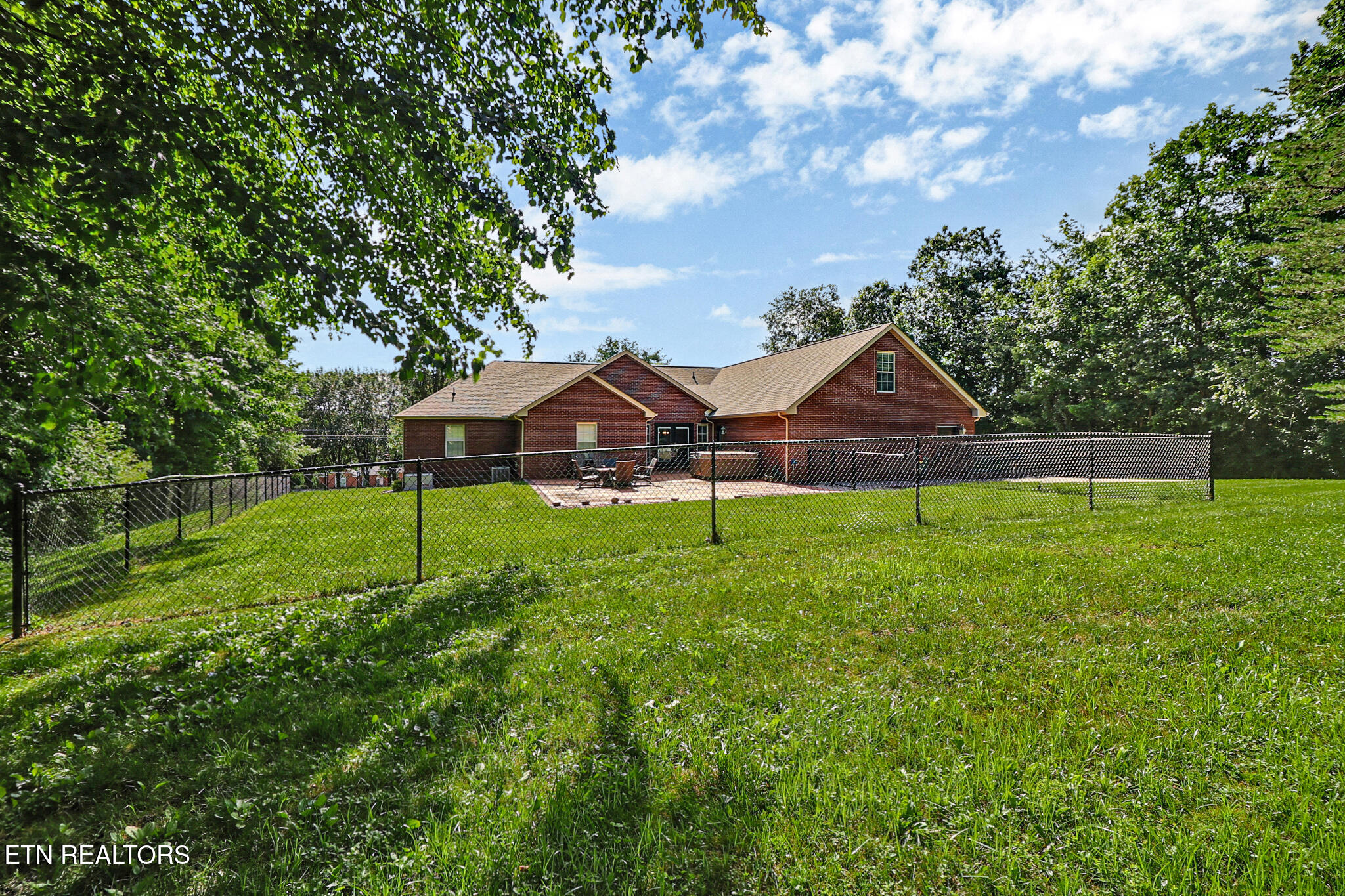 1401 Holiday Drive Crossville TN 38555