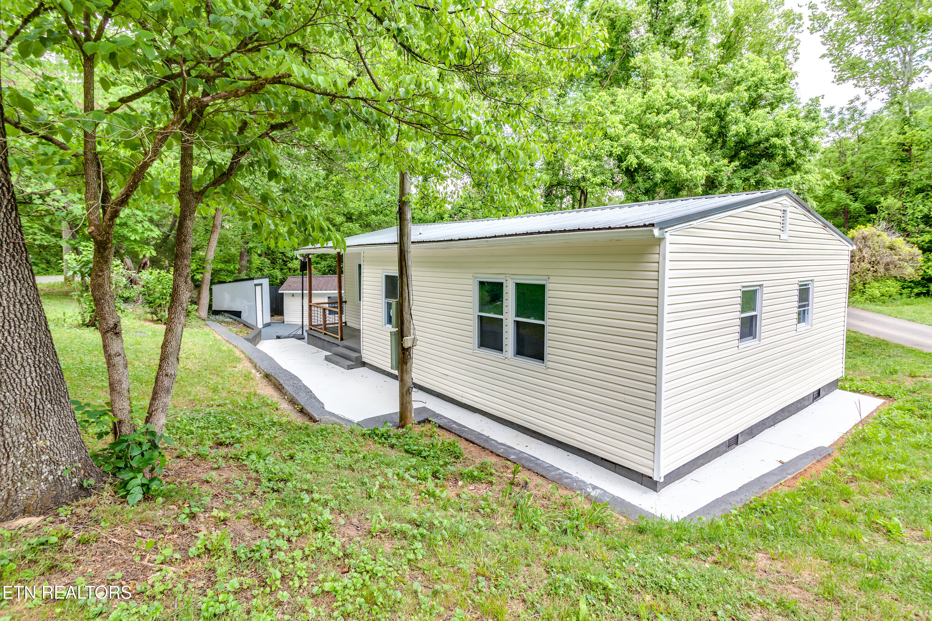 601 Carrie Circle Strawberry Plains TN 37871