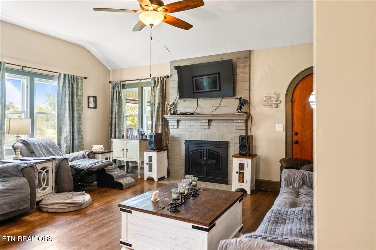 1057 Old Middlesboro Highway Lafollette TN 37766