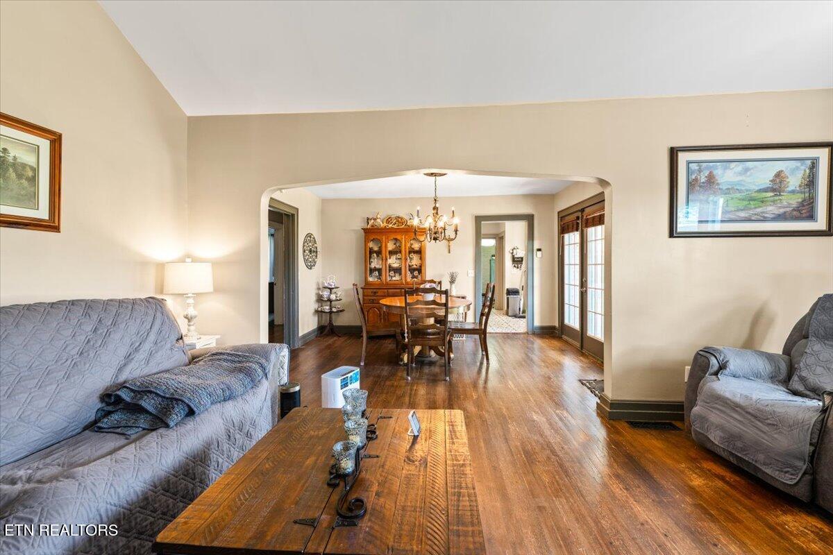 1057 Old Middlesboro Highway Lafollette TN 37766
