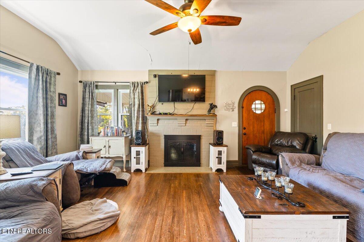 1057 Old Middlesboro Highway Lafollette TN 37766