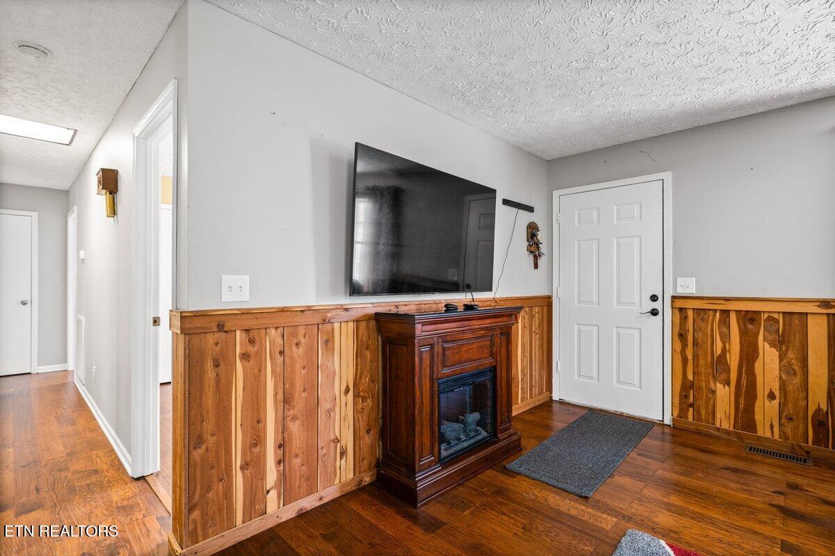 225 Country Way Drive Lafollette TN 37766