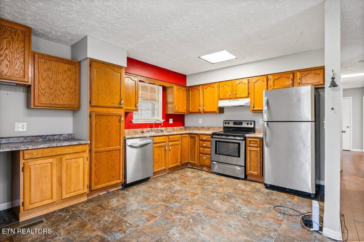 225 Country Way Drive Lafollette TN 37766