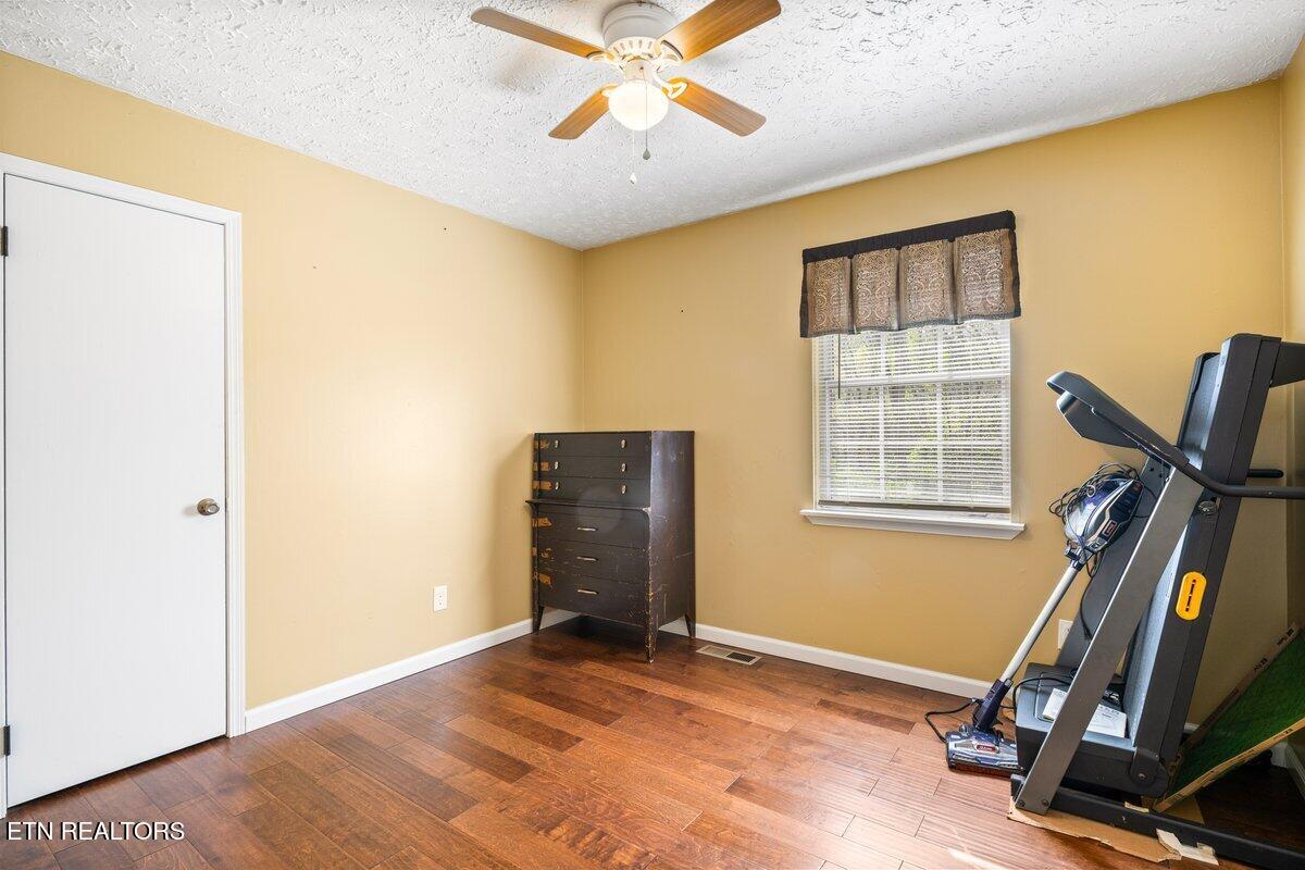 225 Country Way Drive Lafollette TN 37766