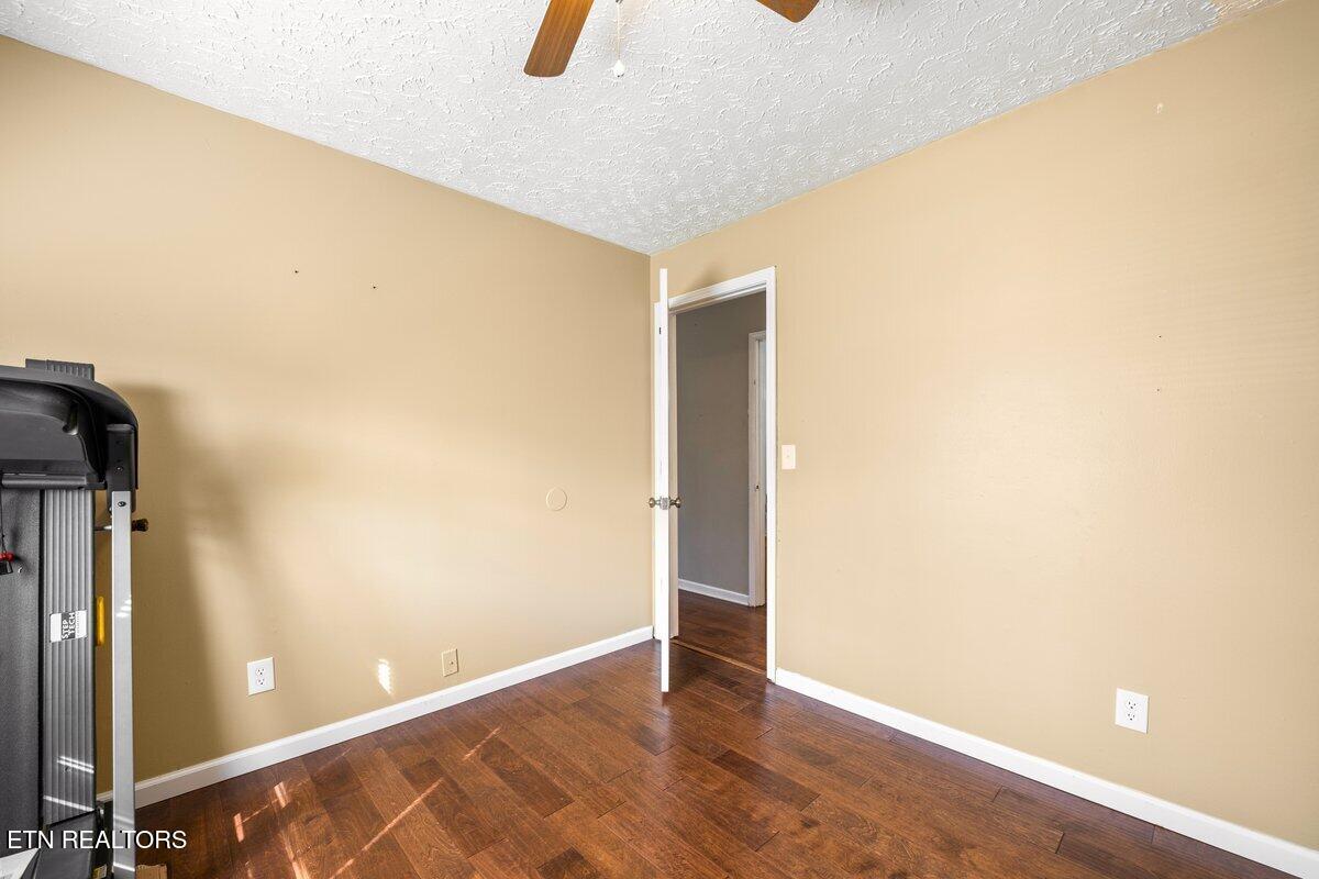225 Country Way Drive Lafollette TN 37766