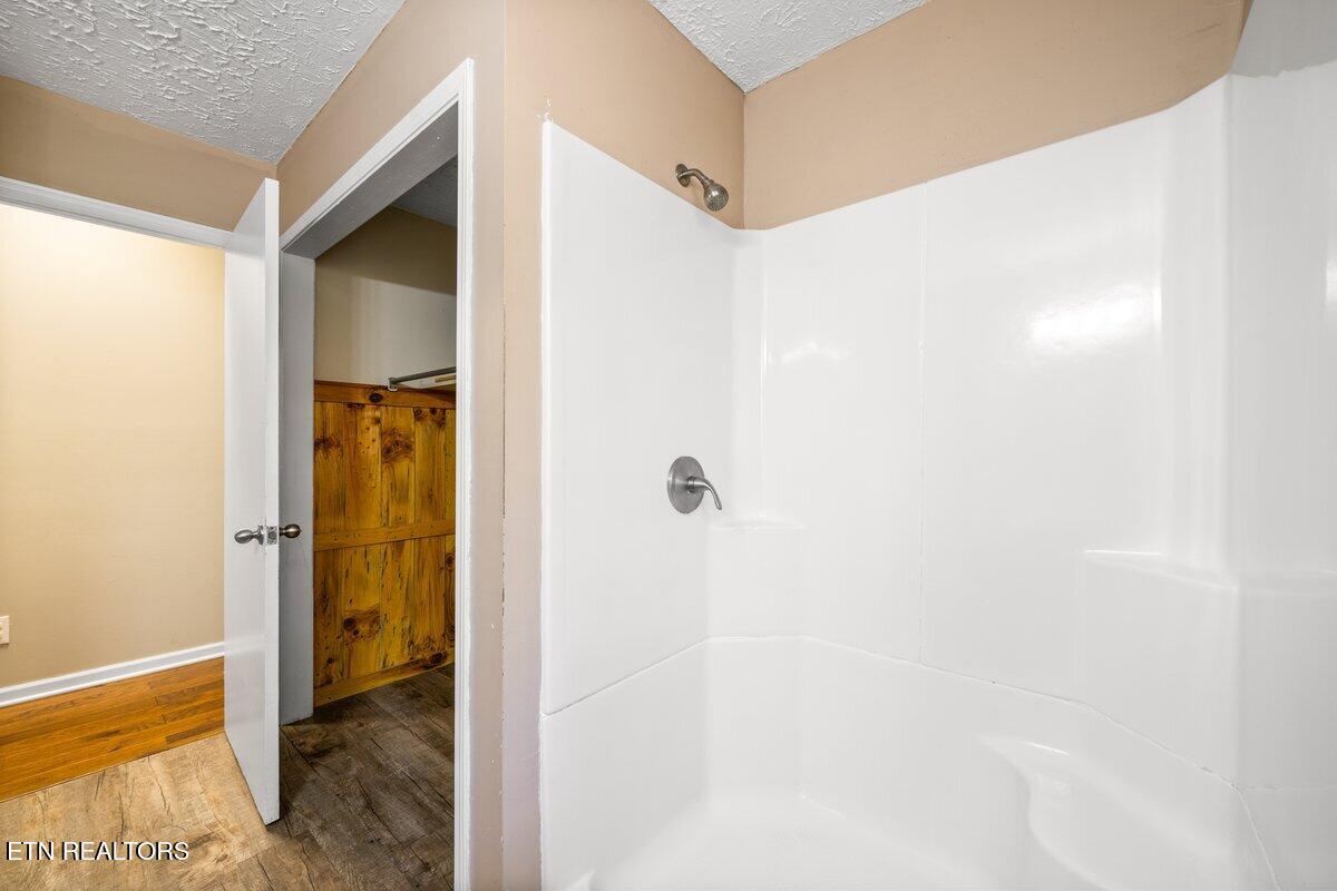 225 Country Way Drive Lafollette TN 37766