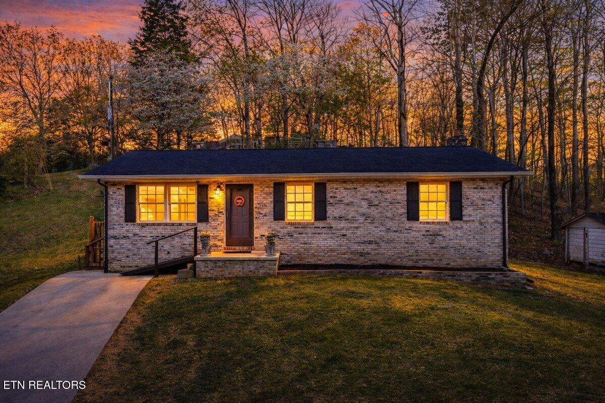 225 Country Way Drive Lafollette TN 37766
