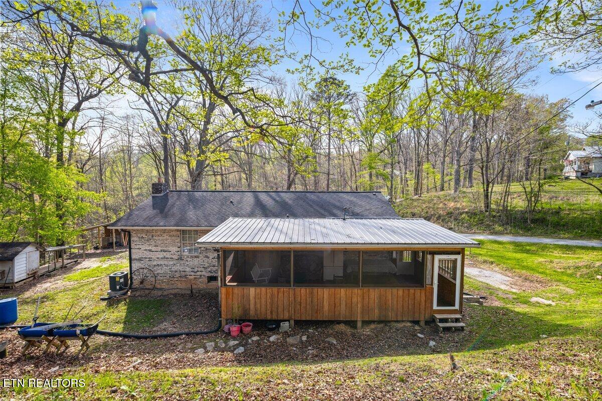225 Country Way Drive Lafollette TN 37766