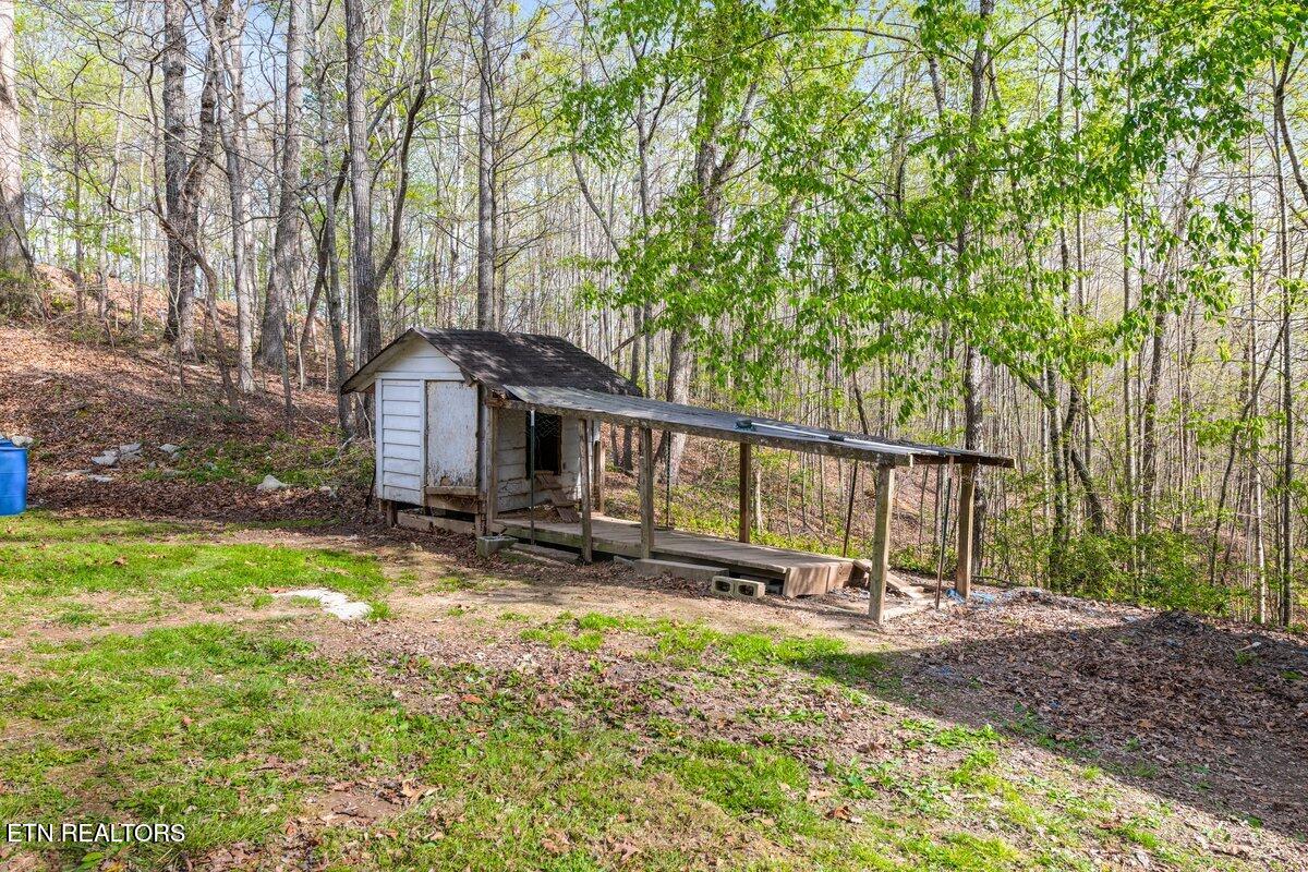 225 Country Way Drive Lafollette TN 37766