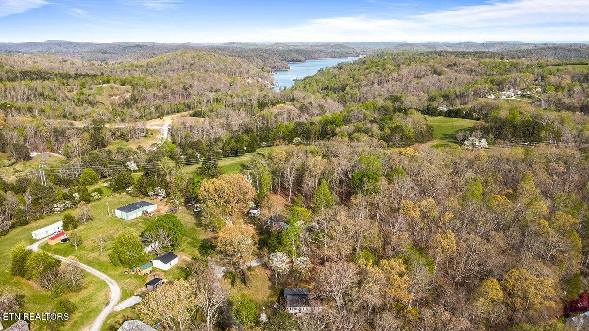 225 Country Way Drive Lafollette TN 37766