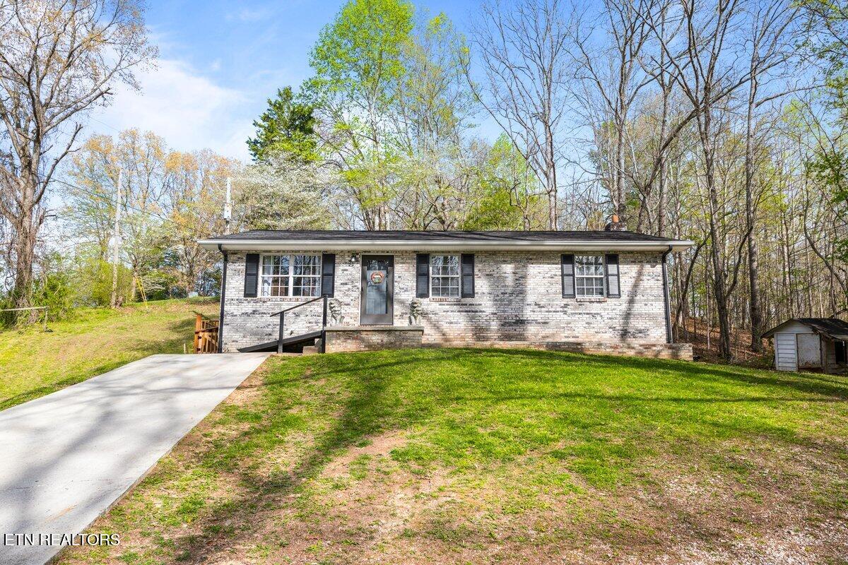 225 Country Way Drive Lafollette TN 37766