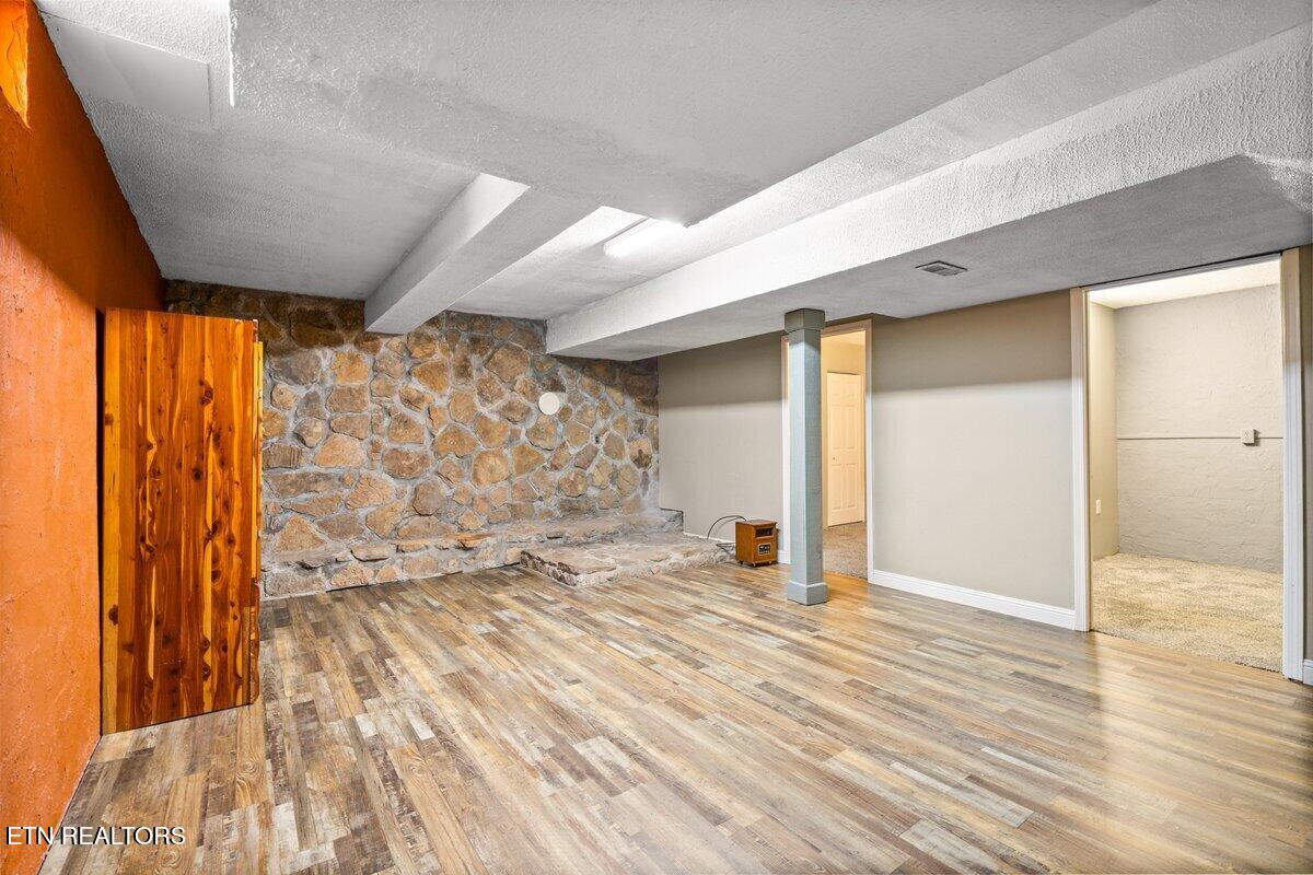 225 Country Way Drive Lafollette TN 37766