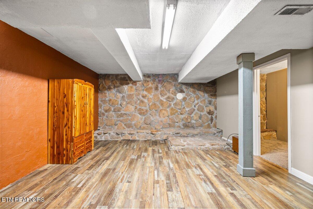 225 Country Way Drive Lafollette TN 37766