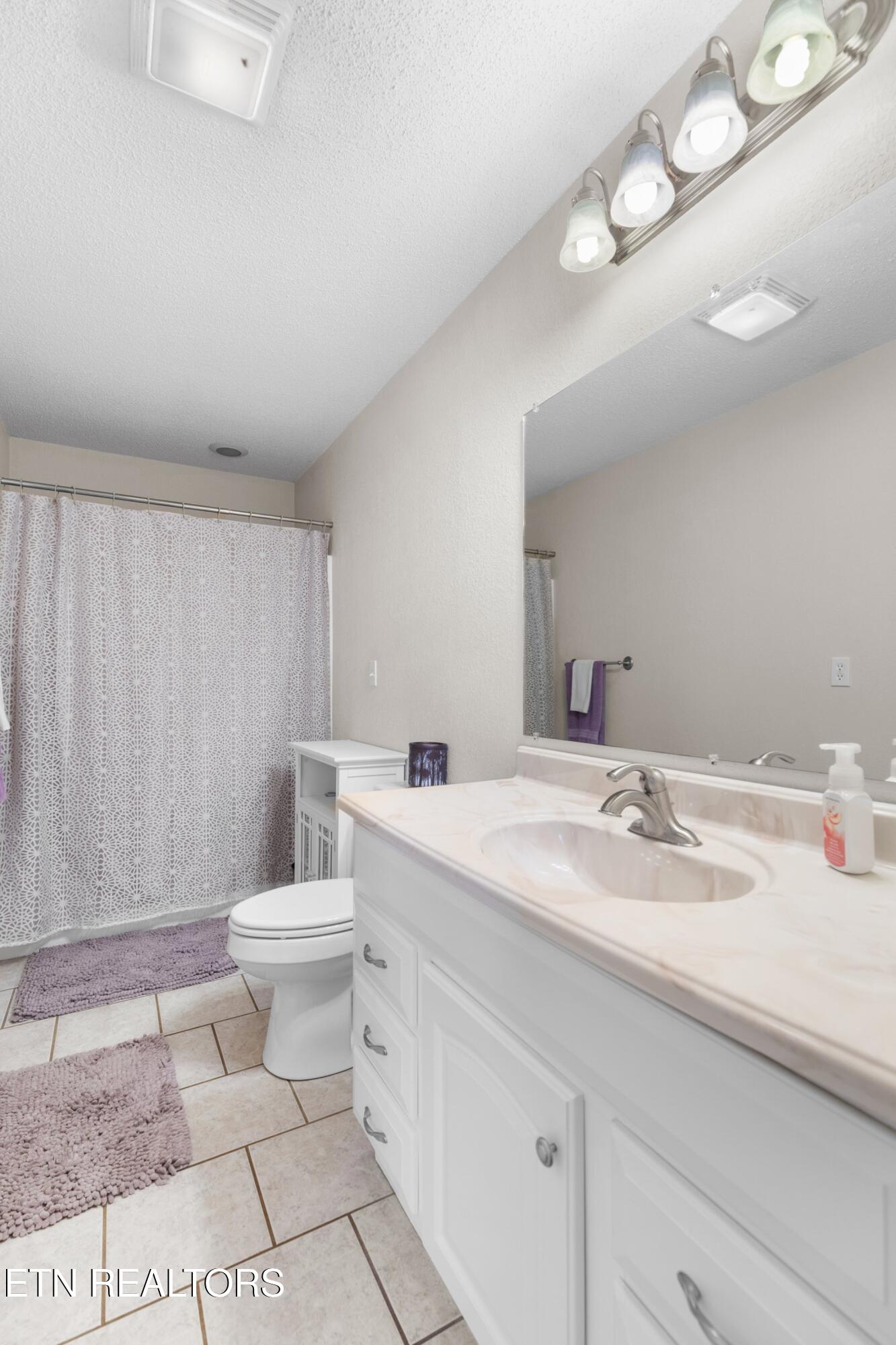 2433 Green Road Cosby TN 37722