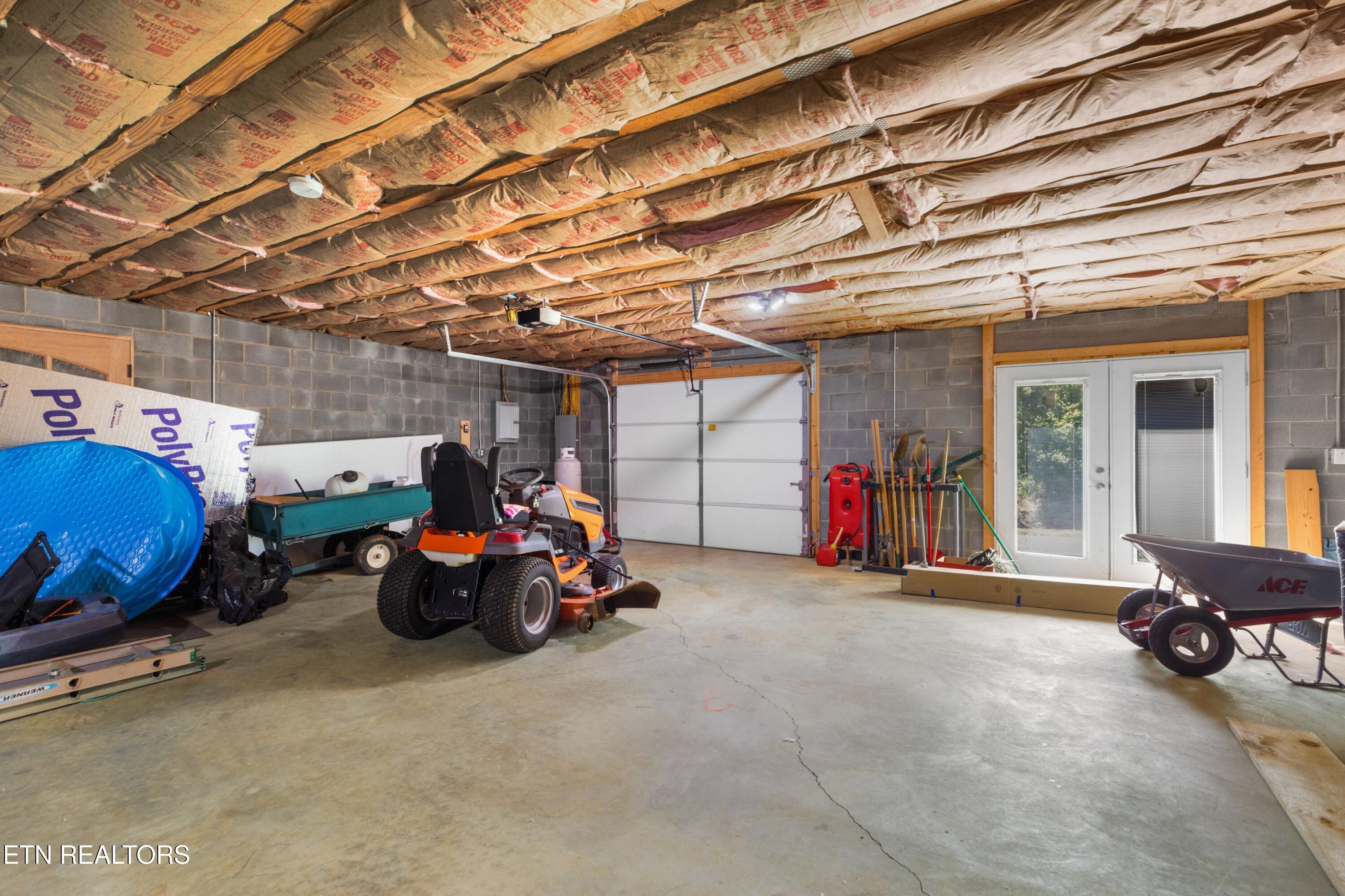 2433 Green Road Cosby TN 37722