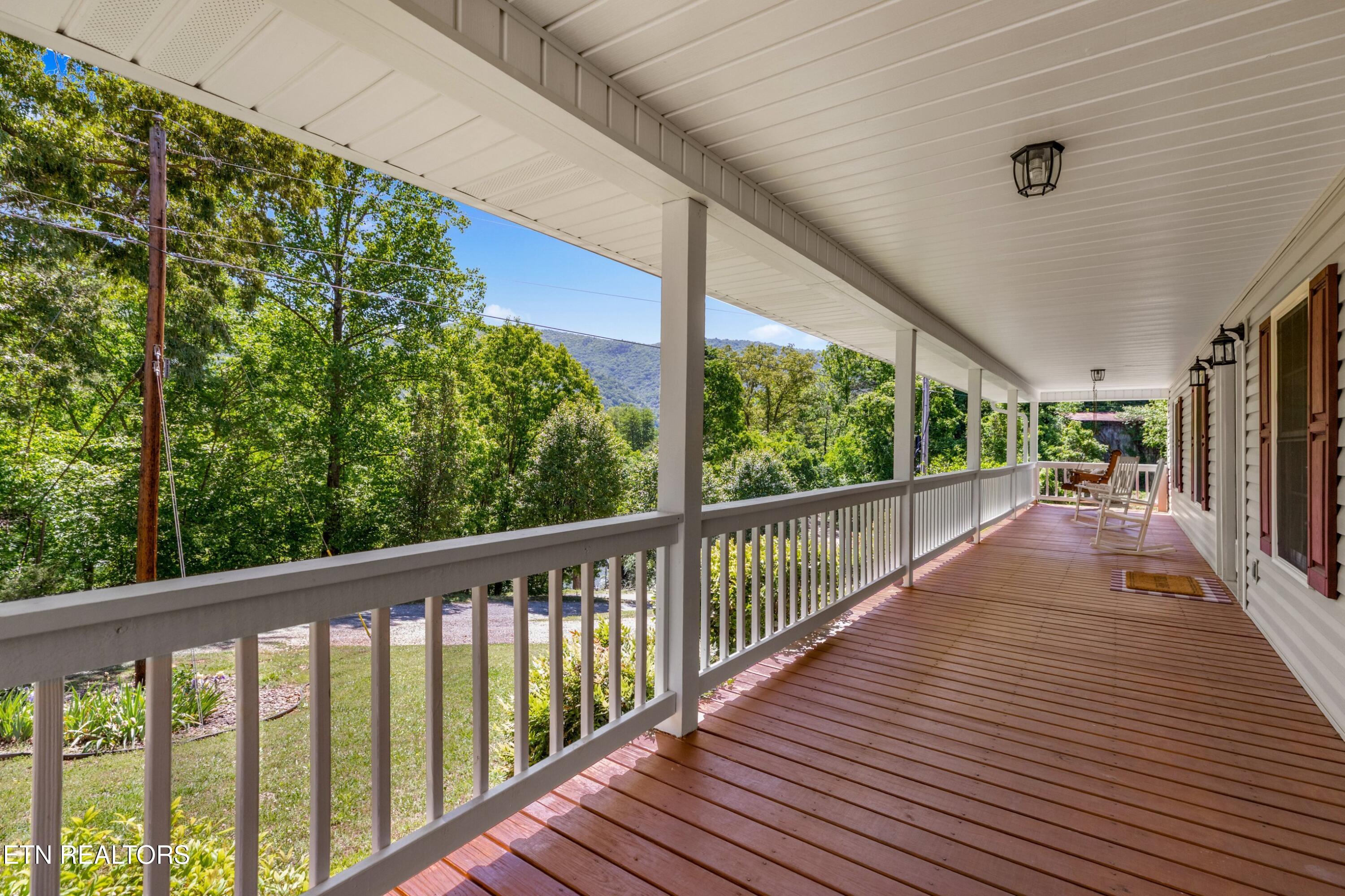 2433 Green Road Cosby TN 37722