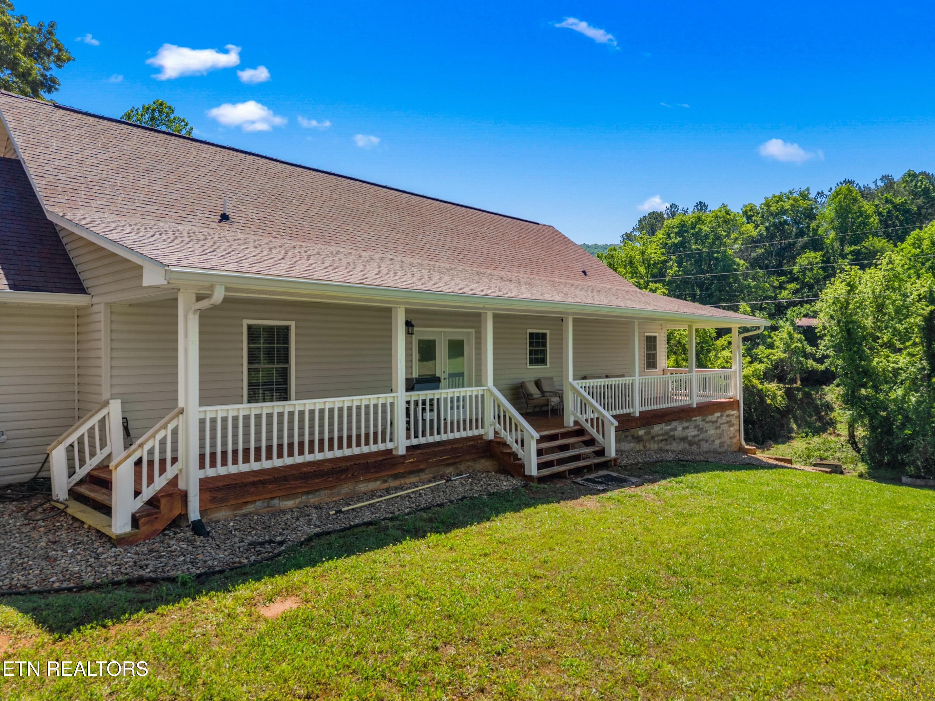 2433 Green Road Cosby TN 37722