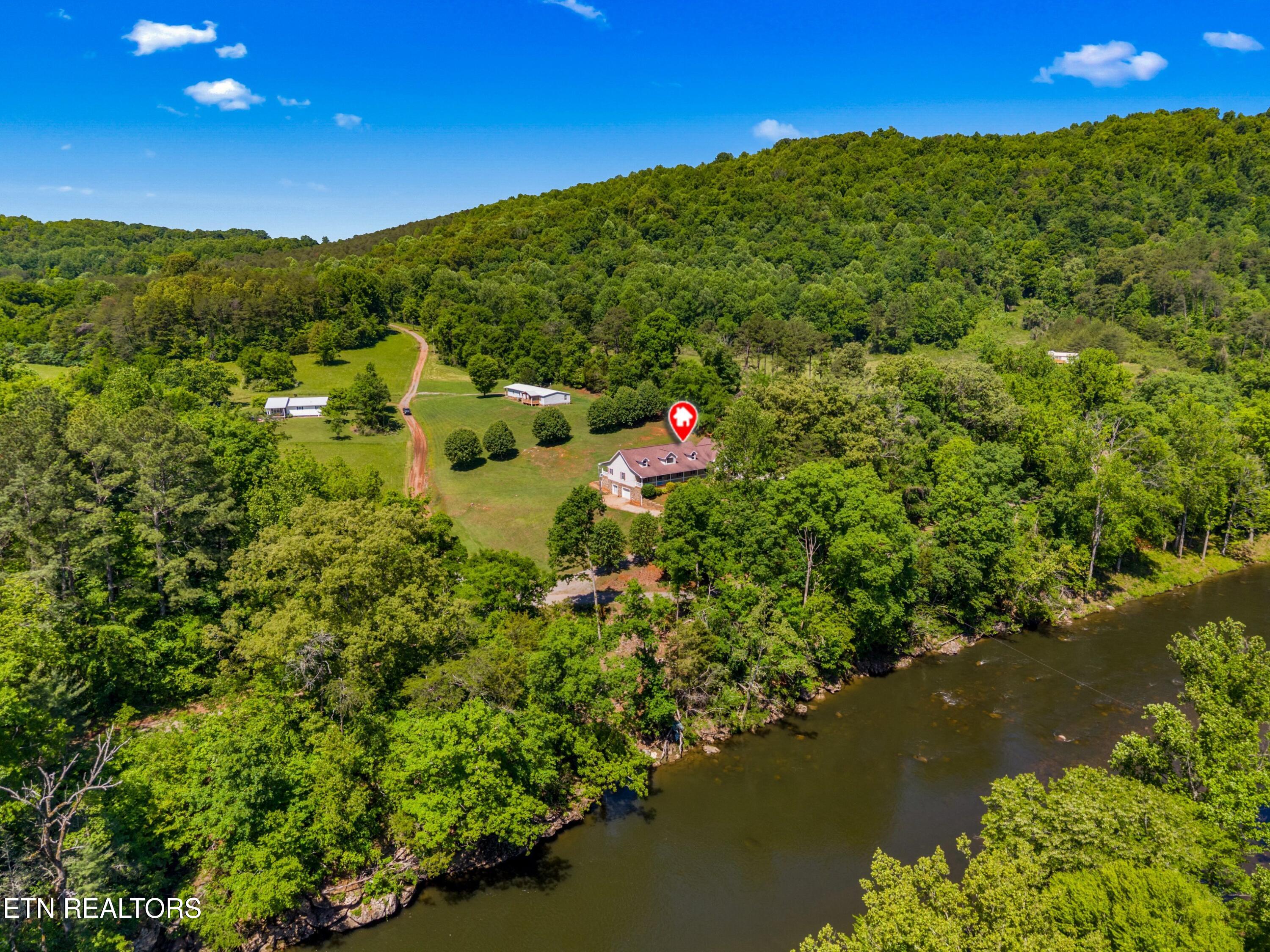 2433 Green Road Cosby TN 37722