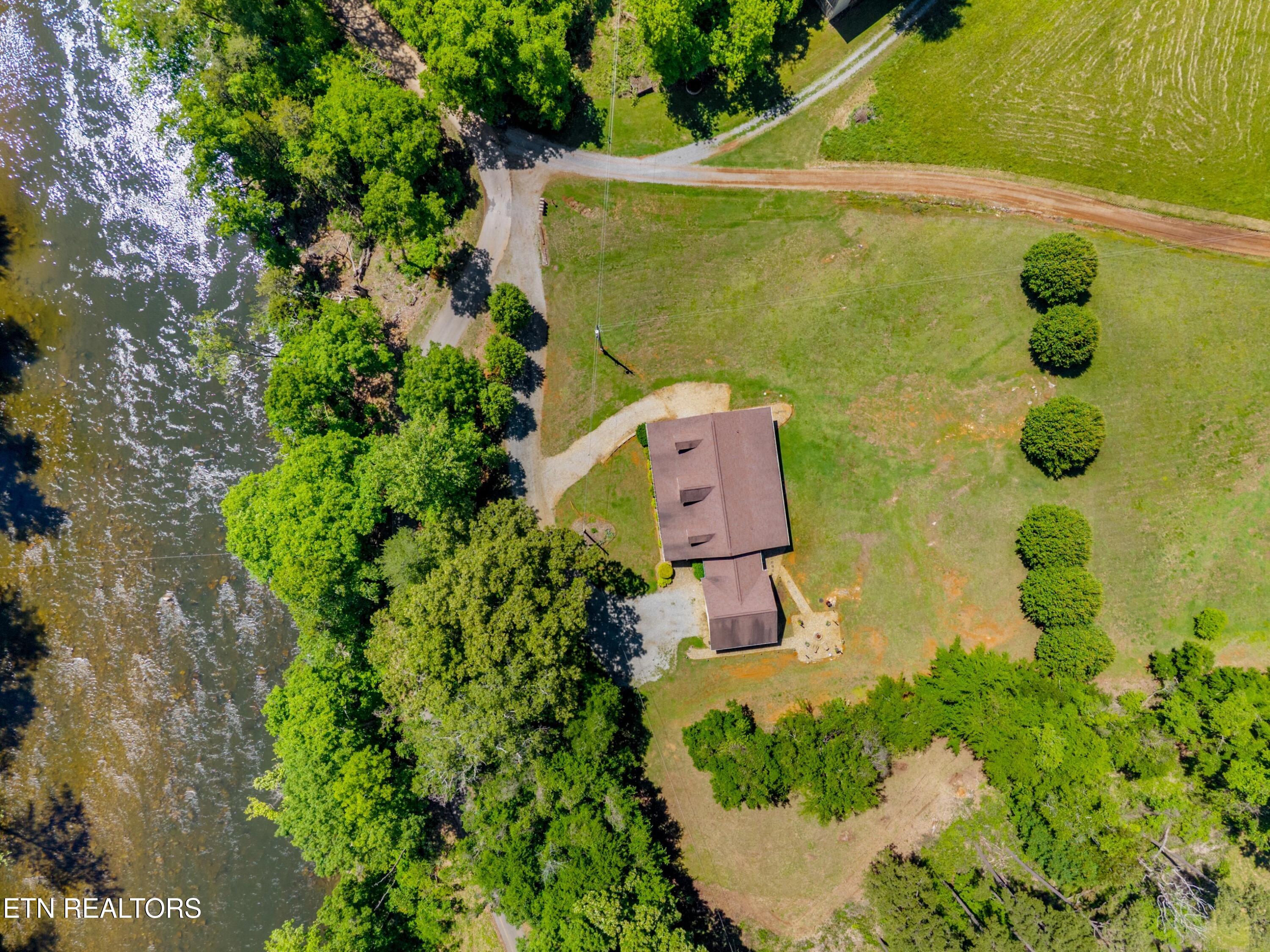 2433 Green Road Cosby TN 37722