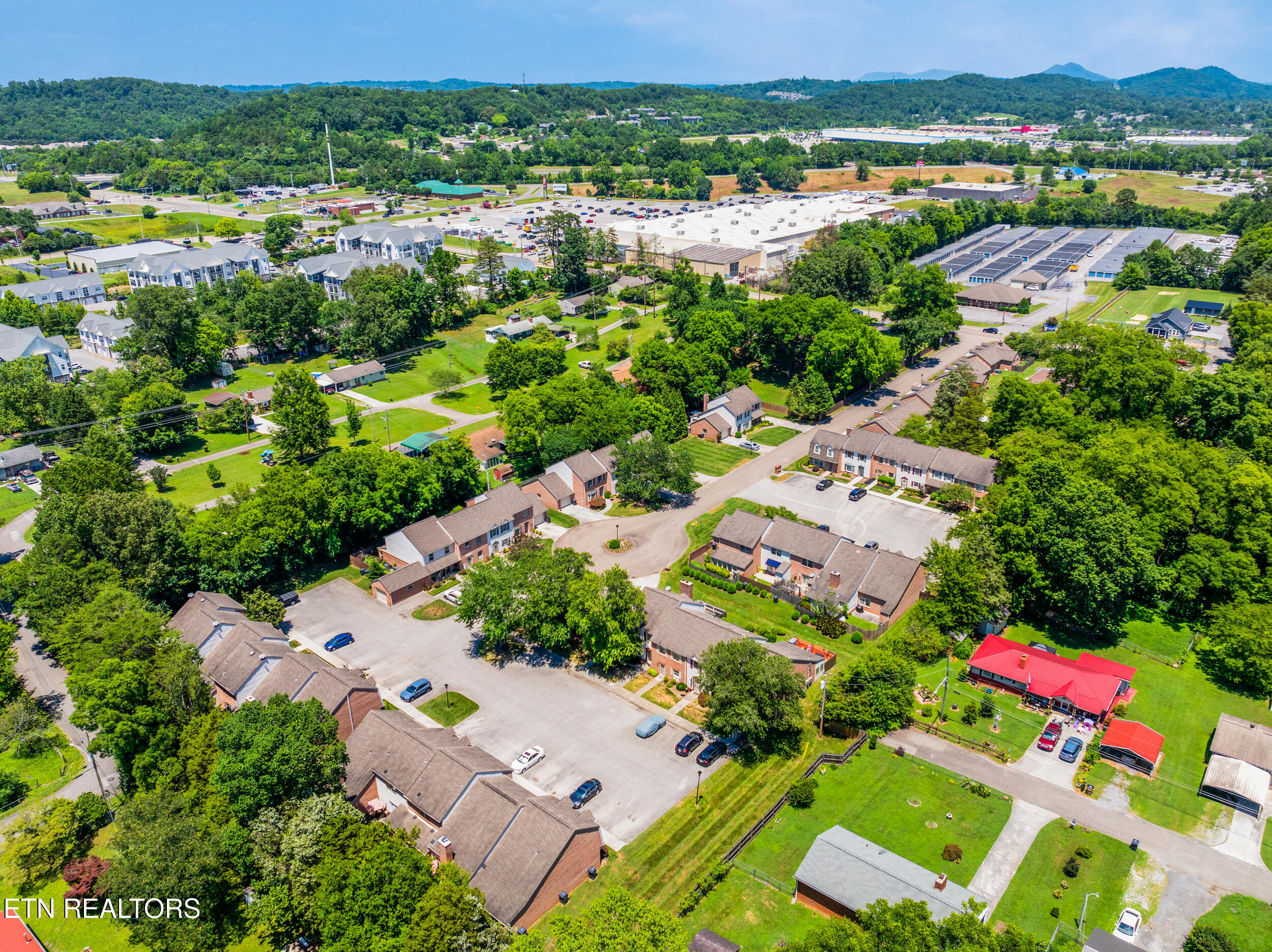 4402 Washington Court Knoxville TN 37917