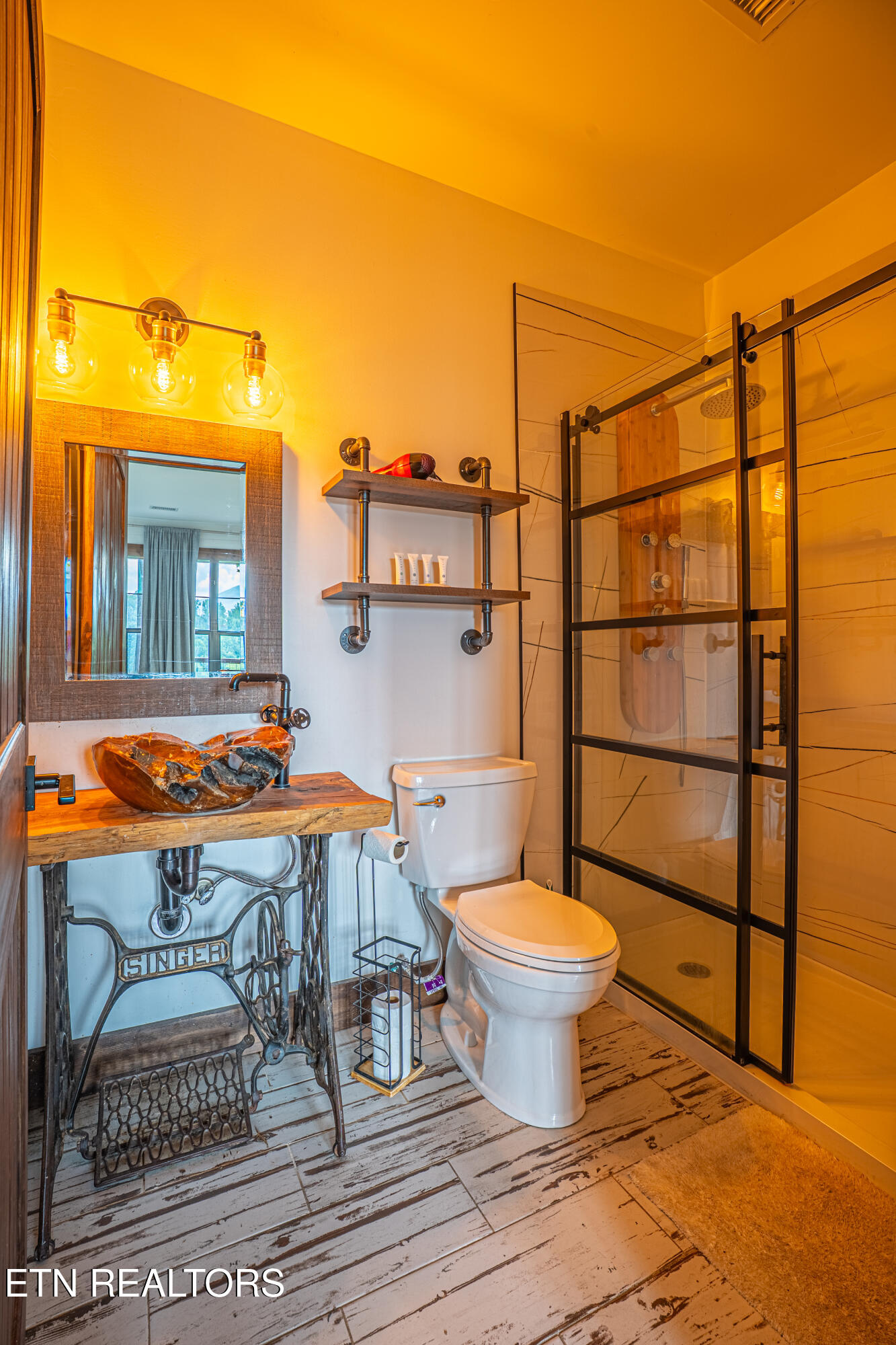 887 Sourwood Drive Gatlinburg TN 37738