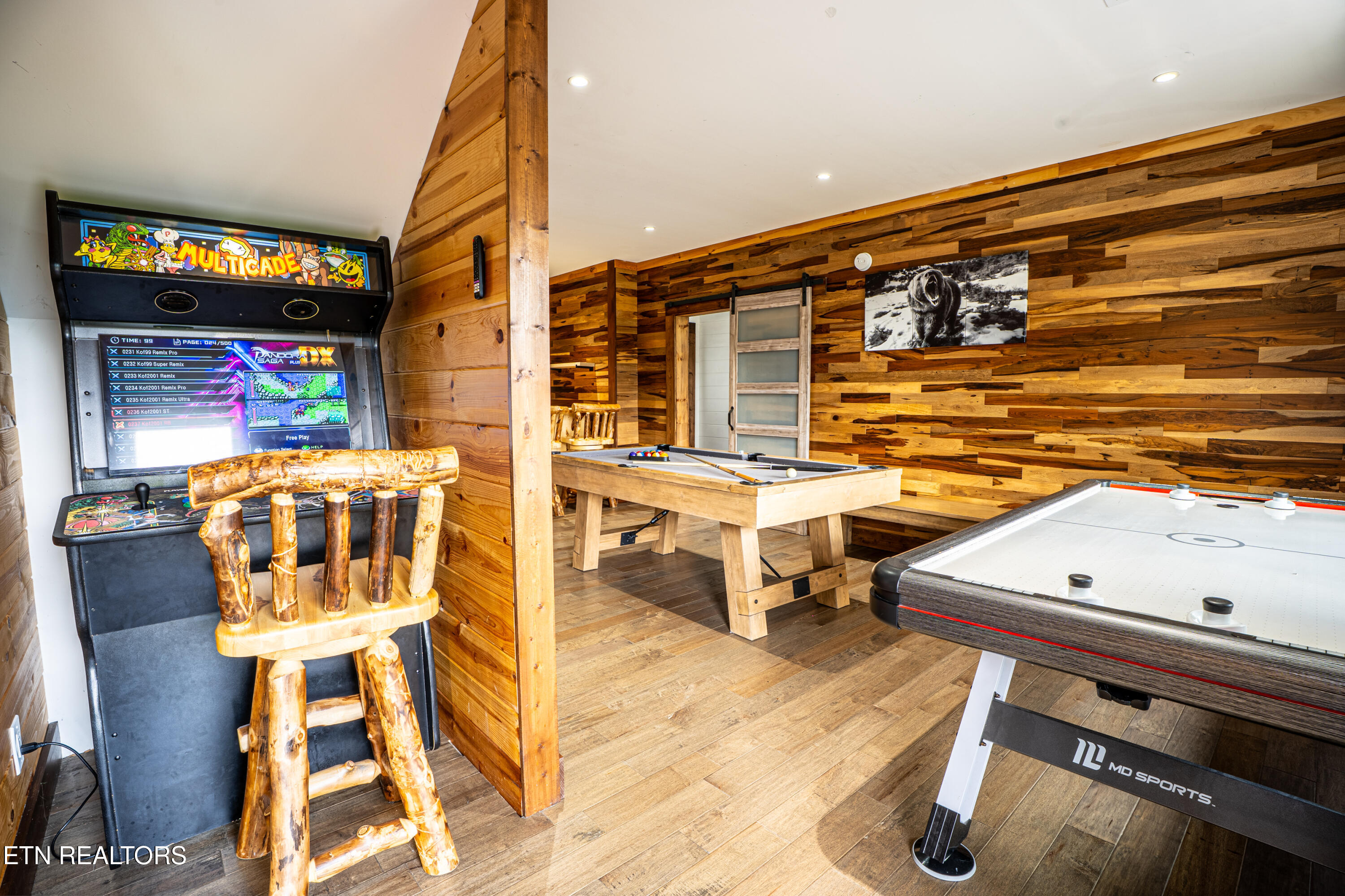 887 Sourwood Drive Gatlinburg TN 37738