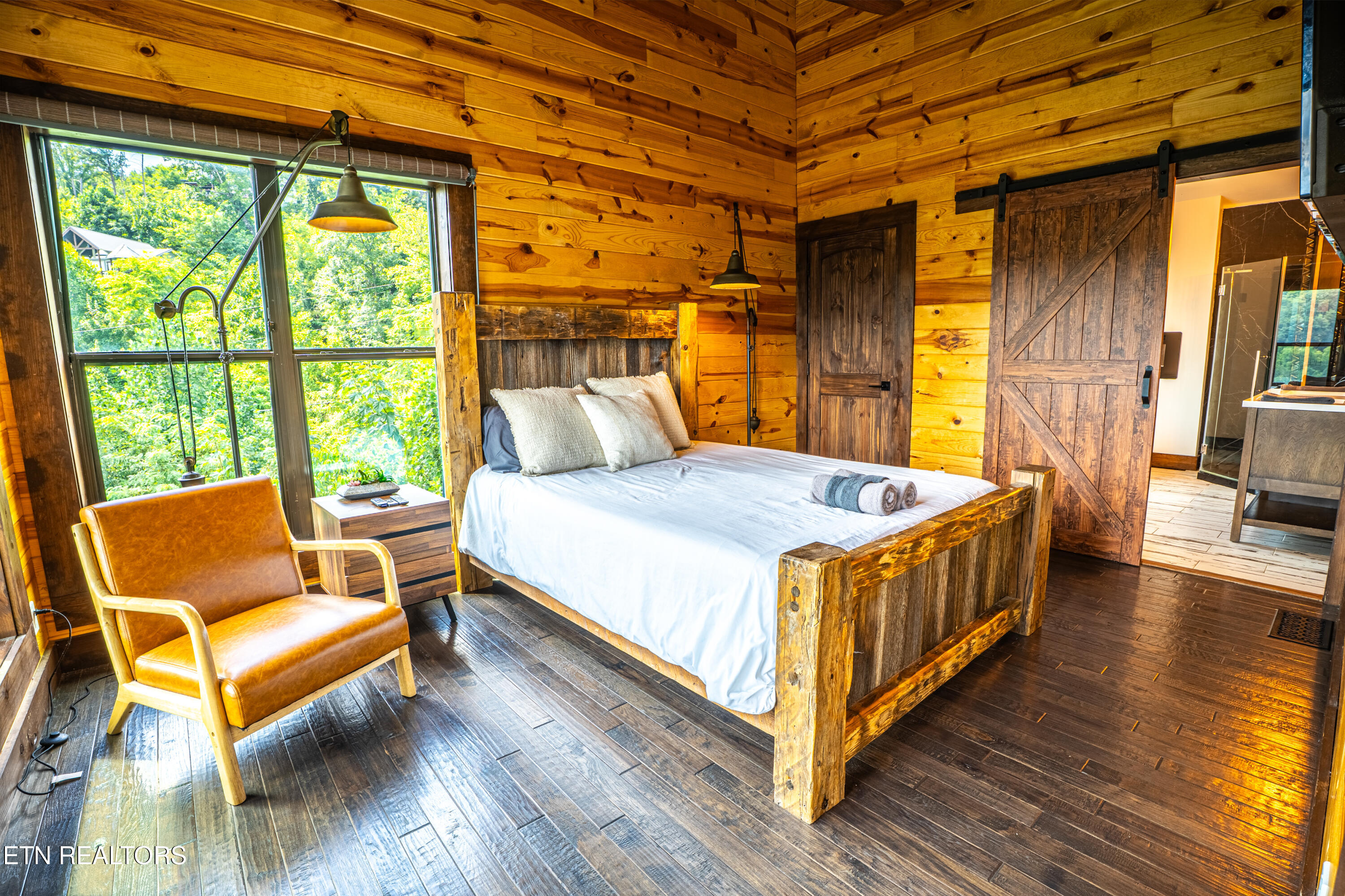 887 Sourwood Drive Gatlinburg TN 37738