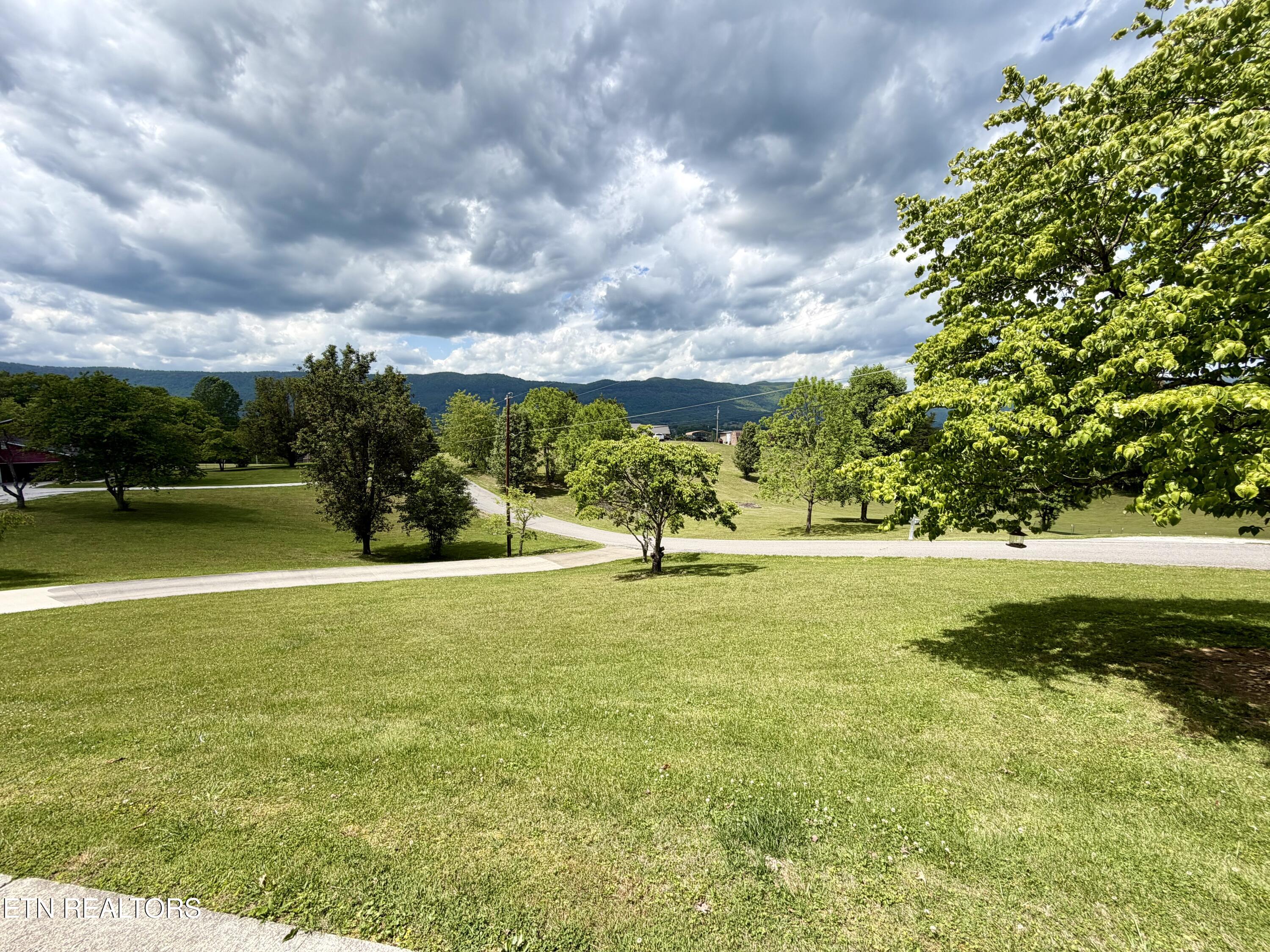 688 Stiner Lane Lafollette TN 37766