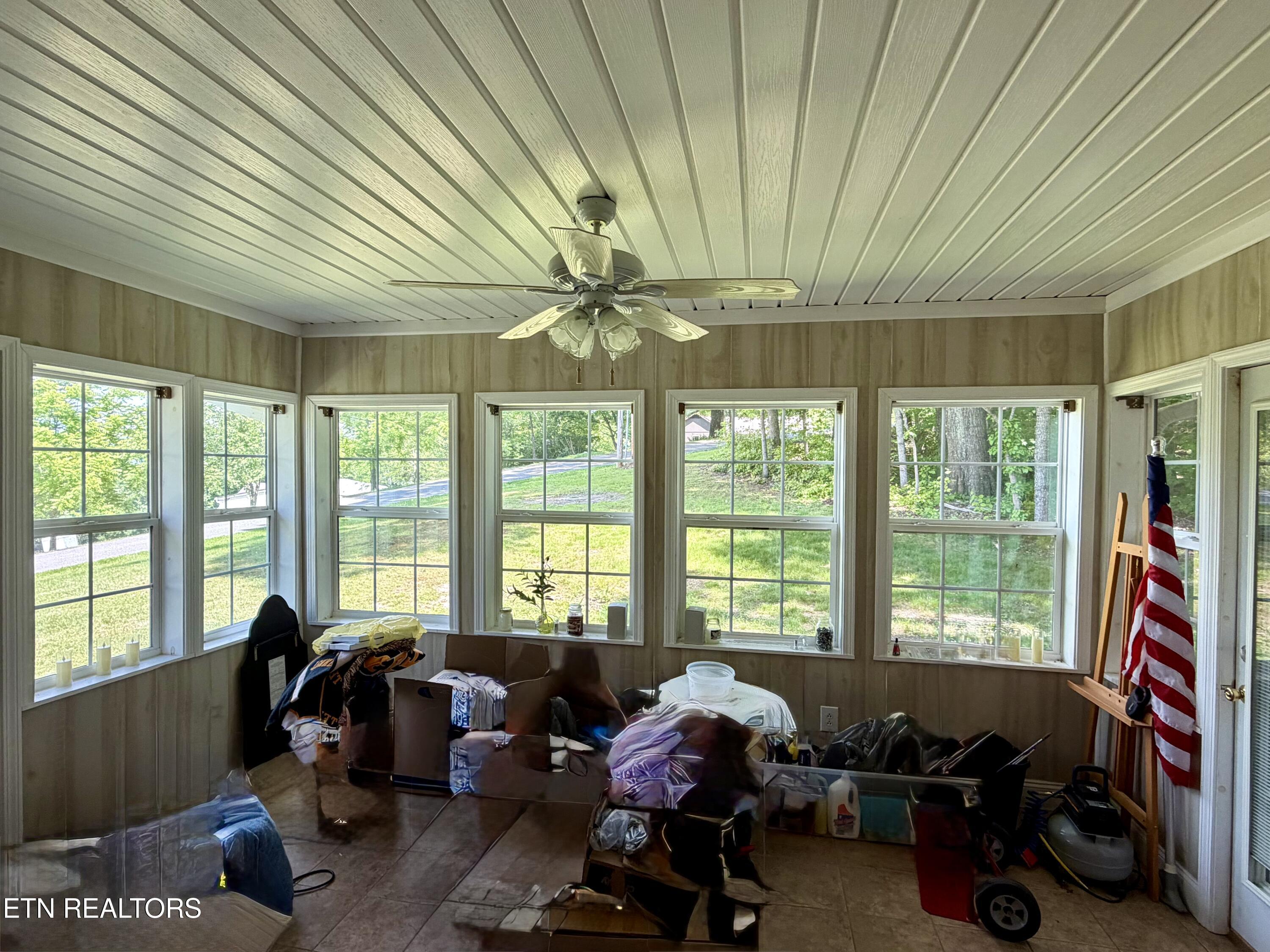 688 Stiner Lane Lafollette TN 37766
