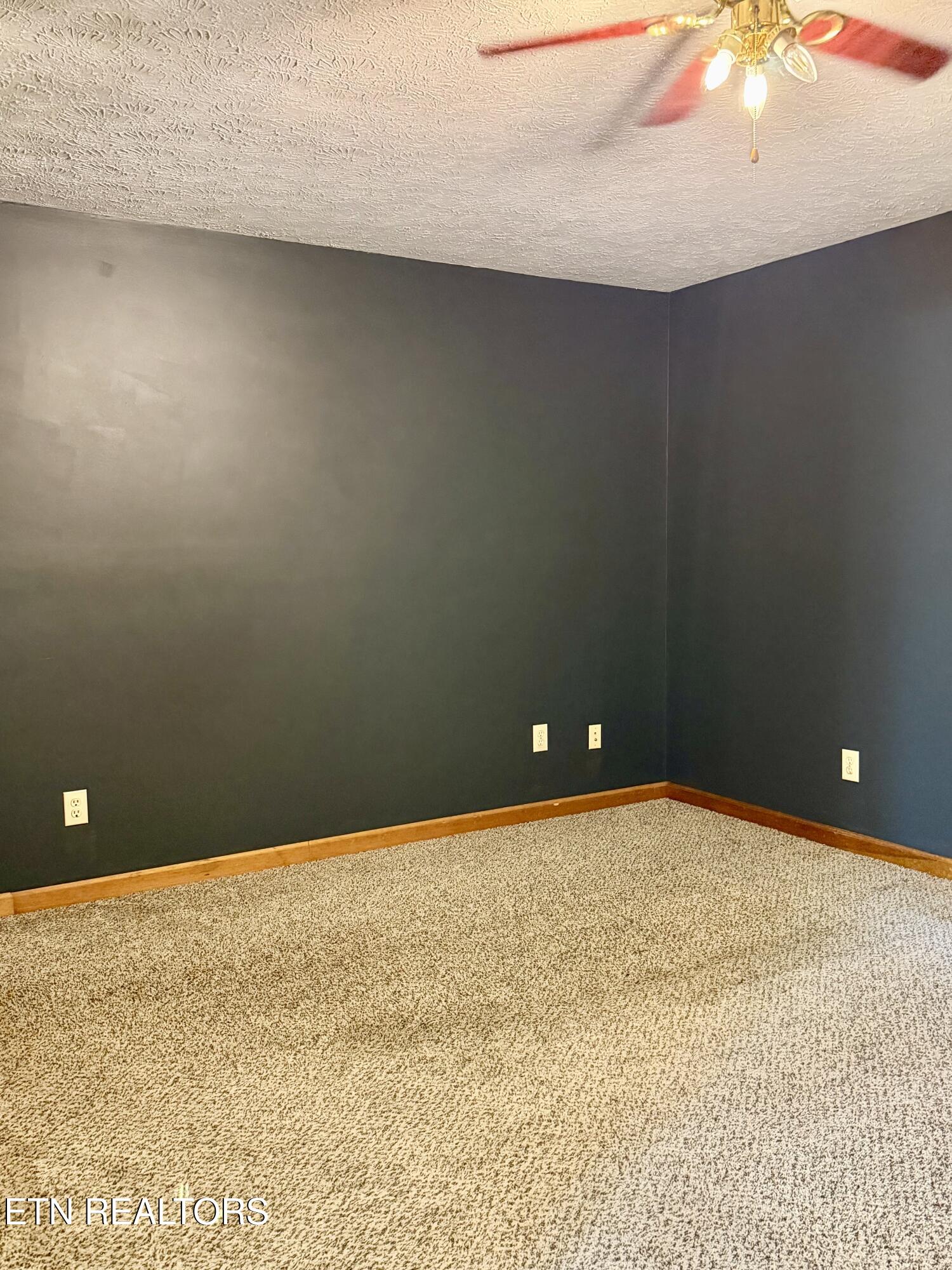 688 Stiner Lane Lafollette TN 37766