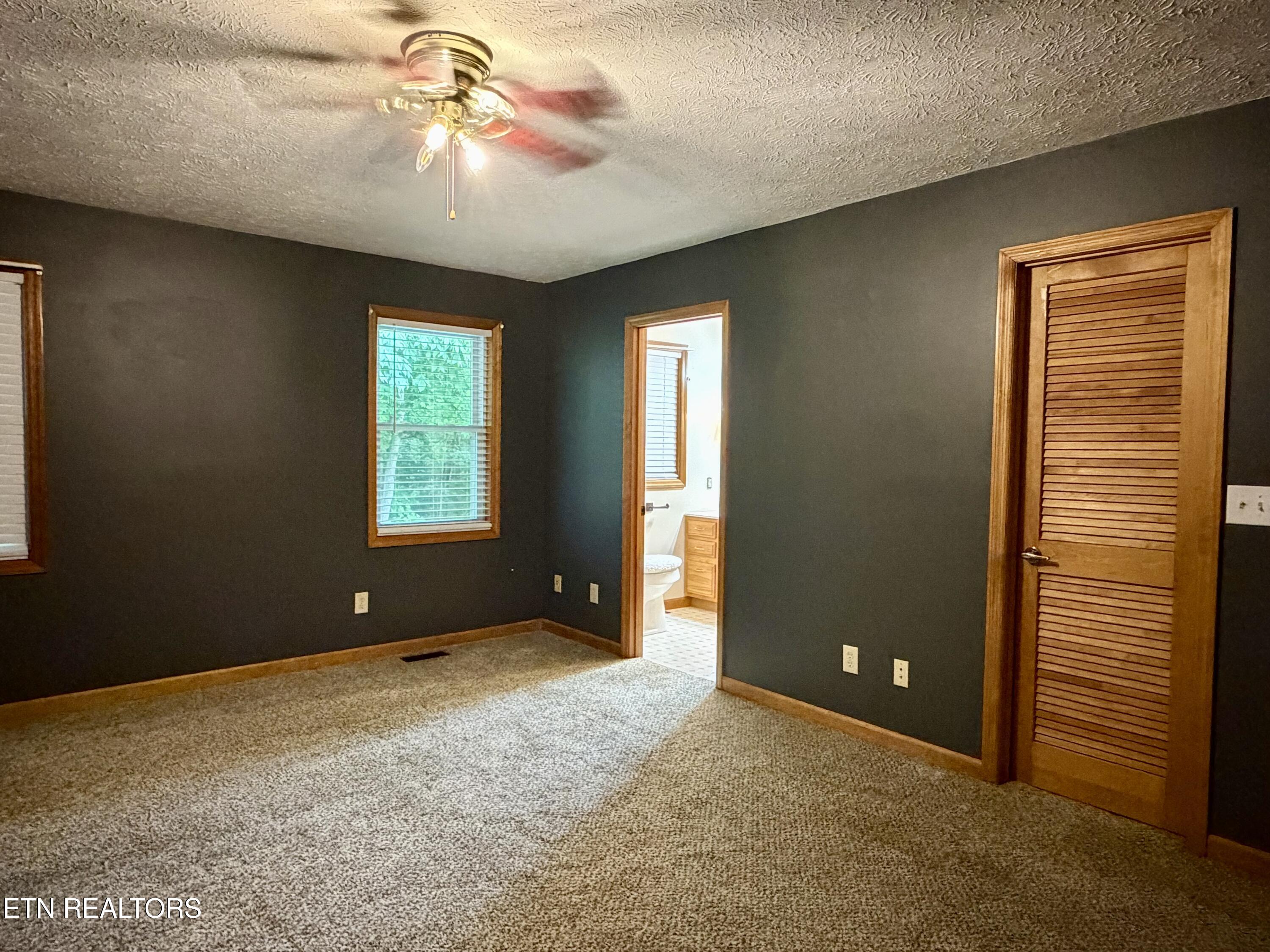 688 Stiner Lane Lafollette TN 37766