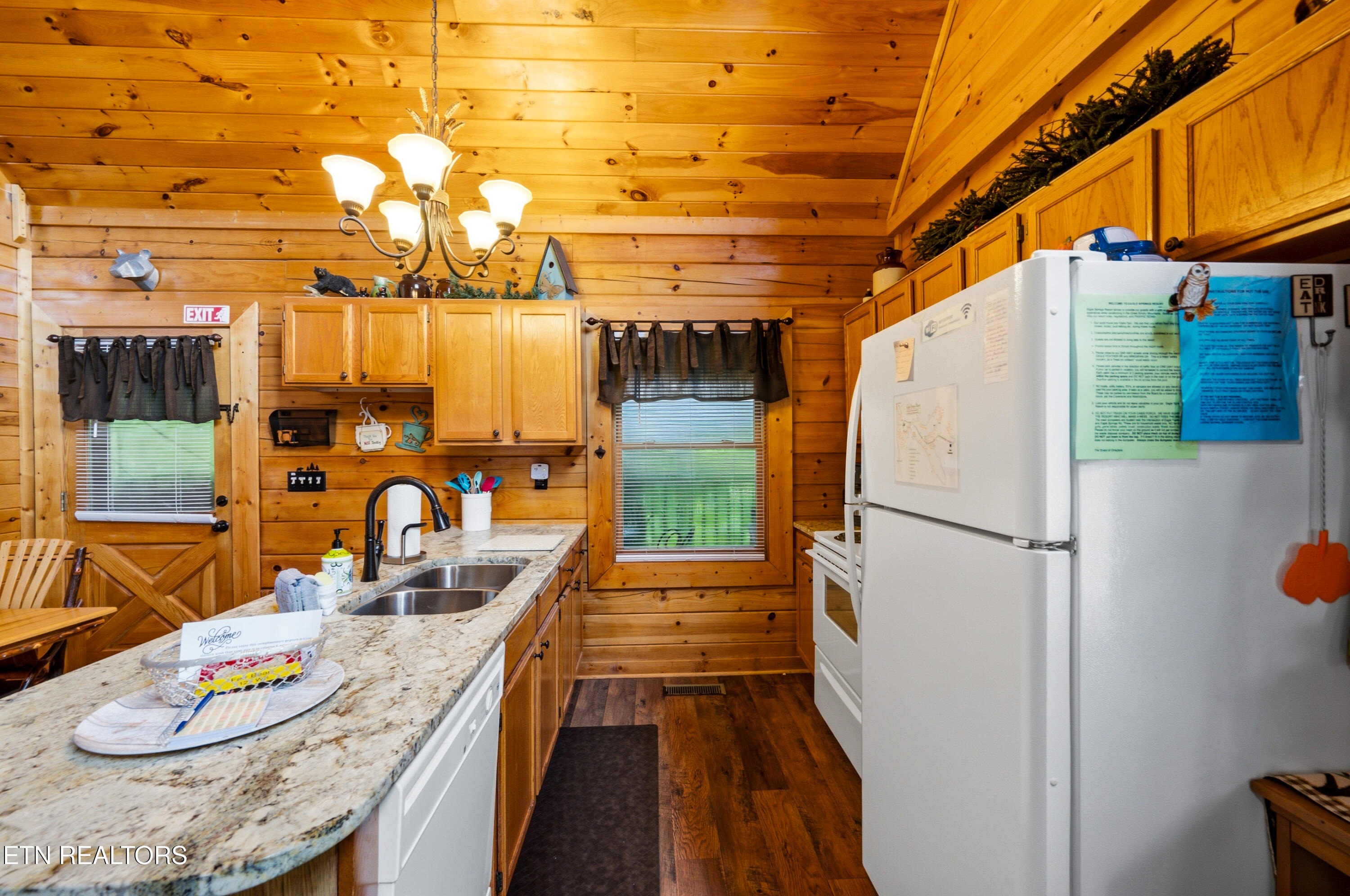 2123 Wingspan Drive Sevierville TN 37876