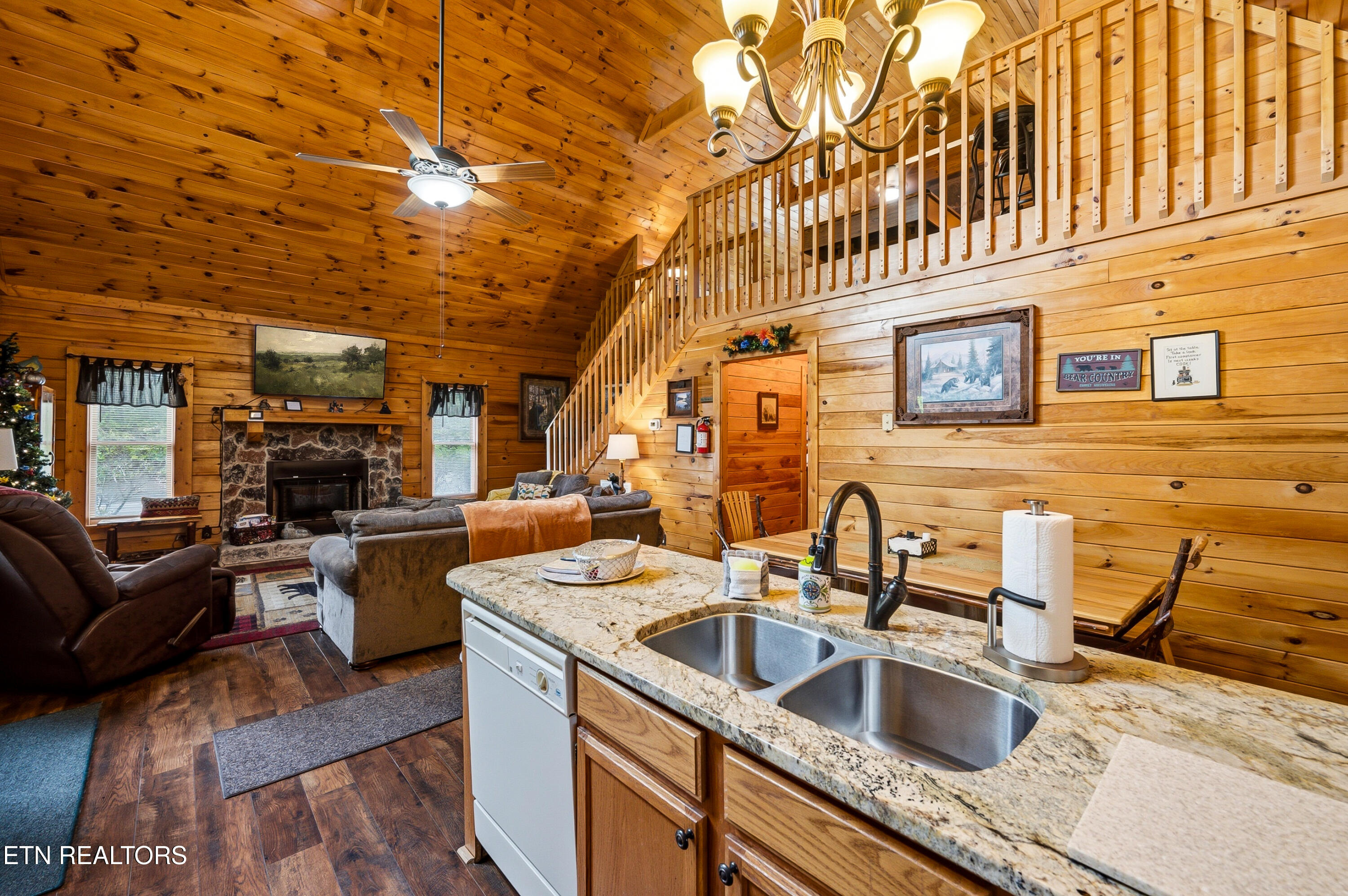 2123 Wingspan Drive Sevierville TN 37876