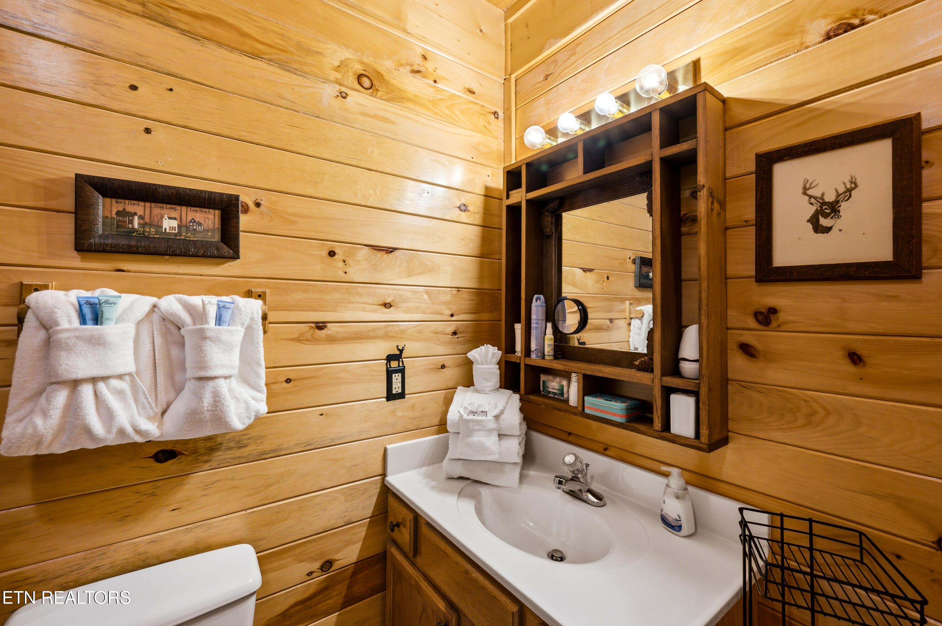 2123 Wingspan Drive Sevierville TN 37876