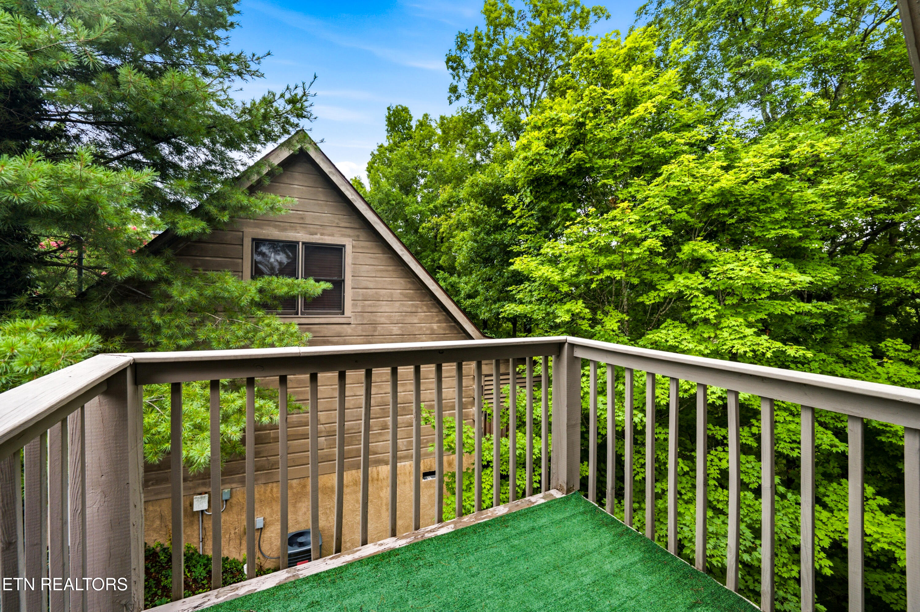 2123 Wingspan Drive Sevierville TN 37876