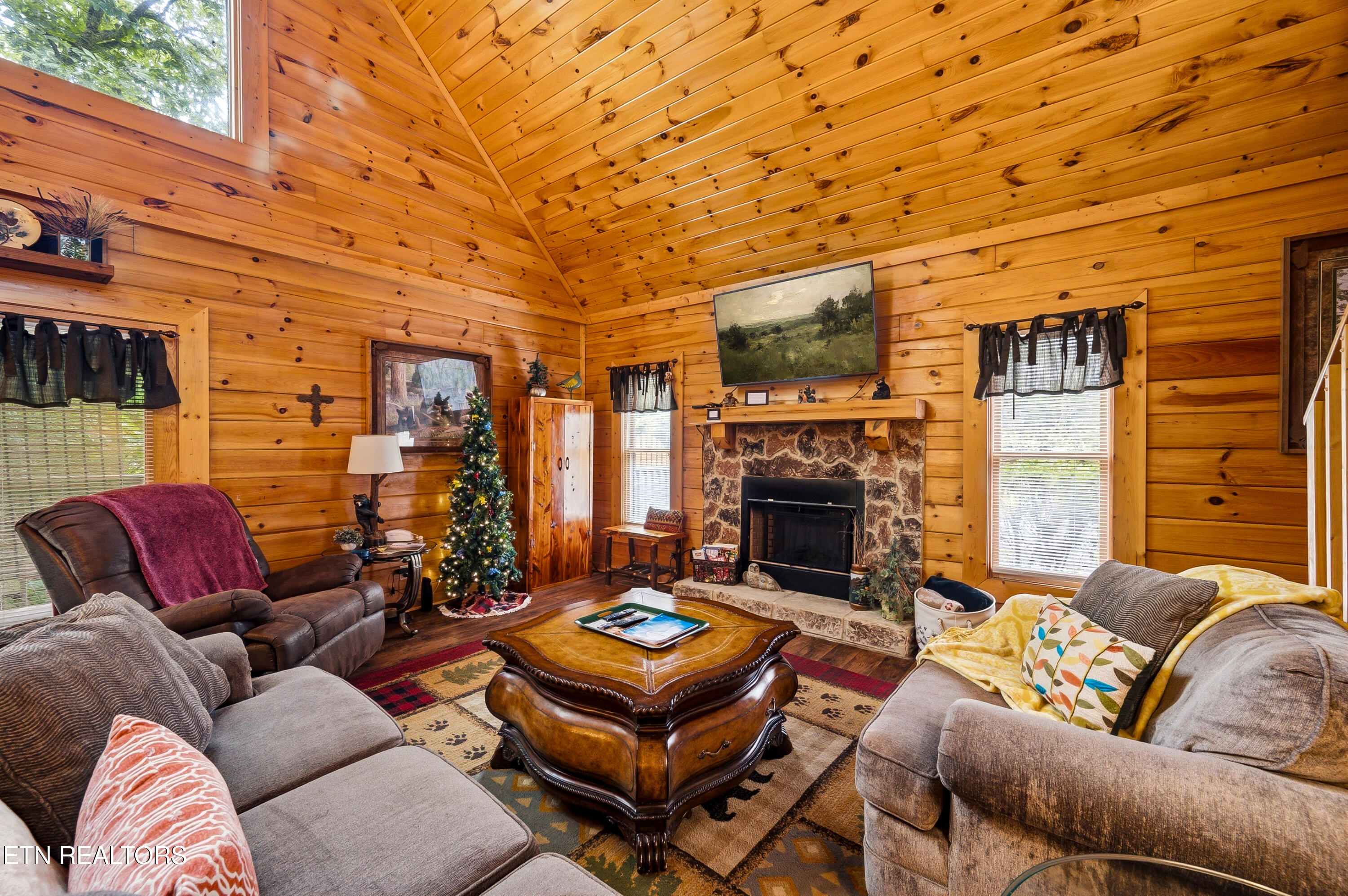 2123 Wingspan Drive Sevierville TN 37876