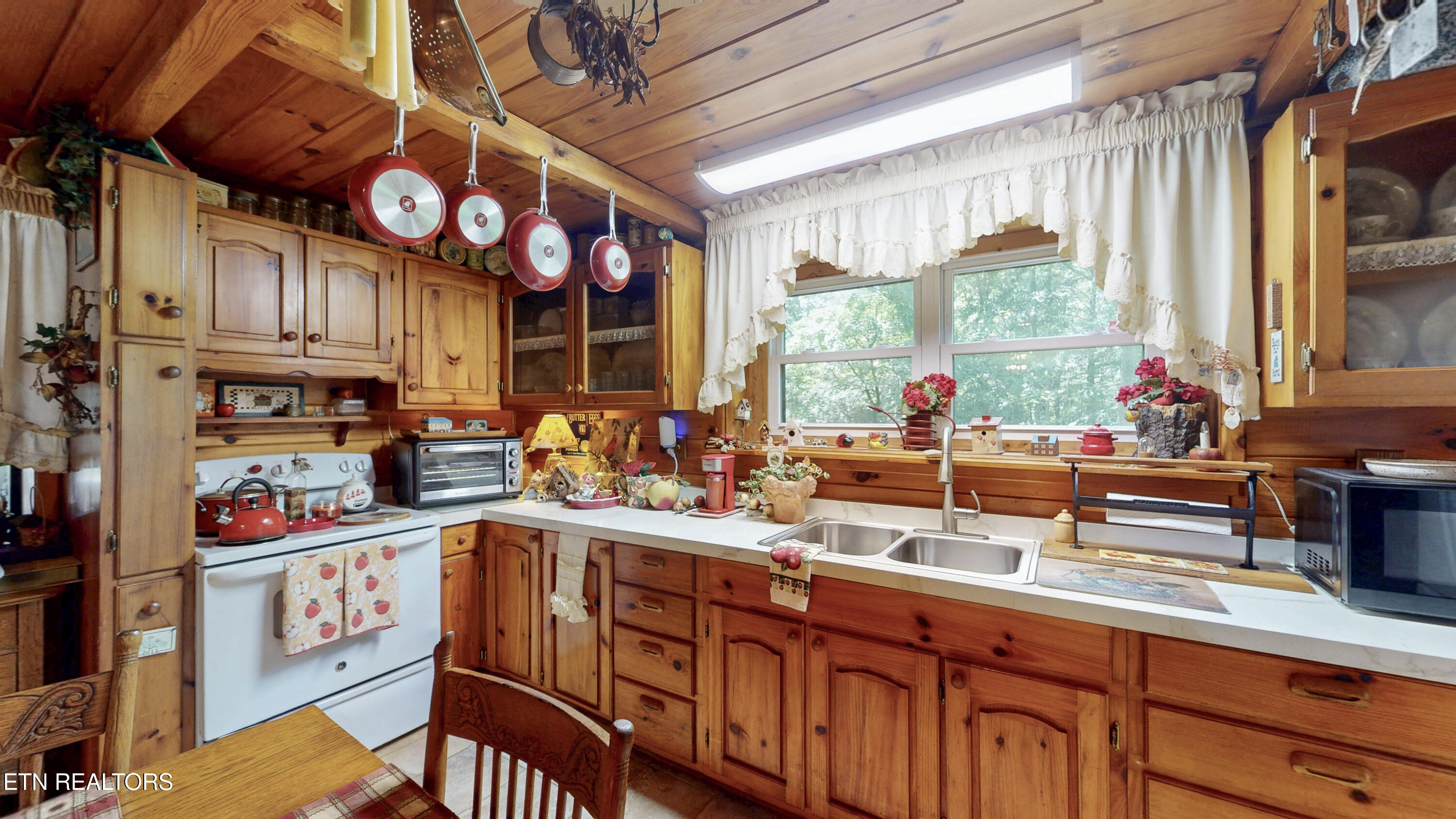10721 New Highway 68 Tellico Plains TN 37385