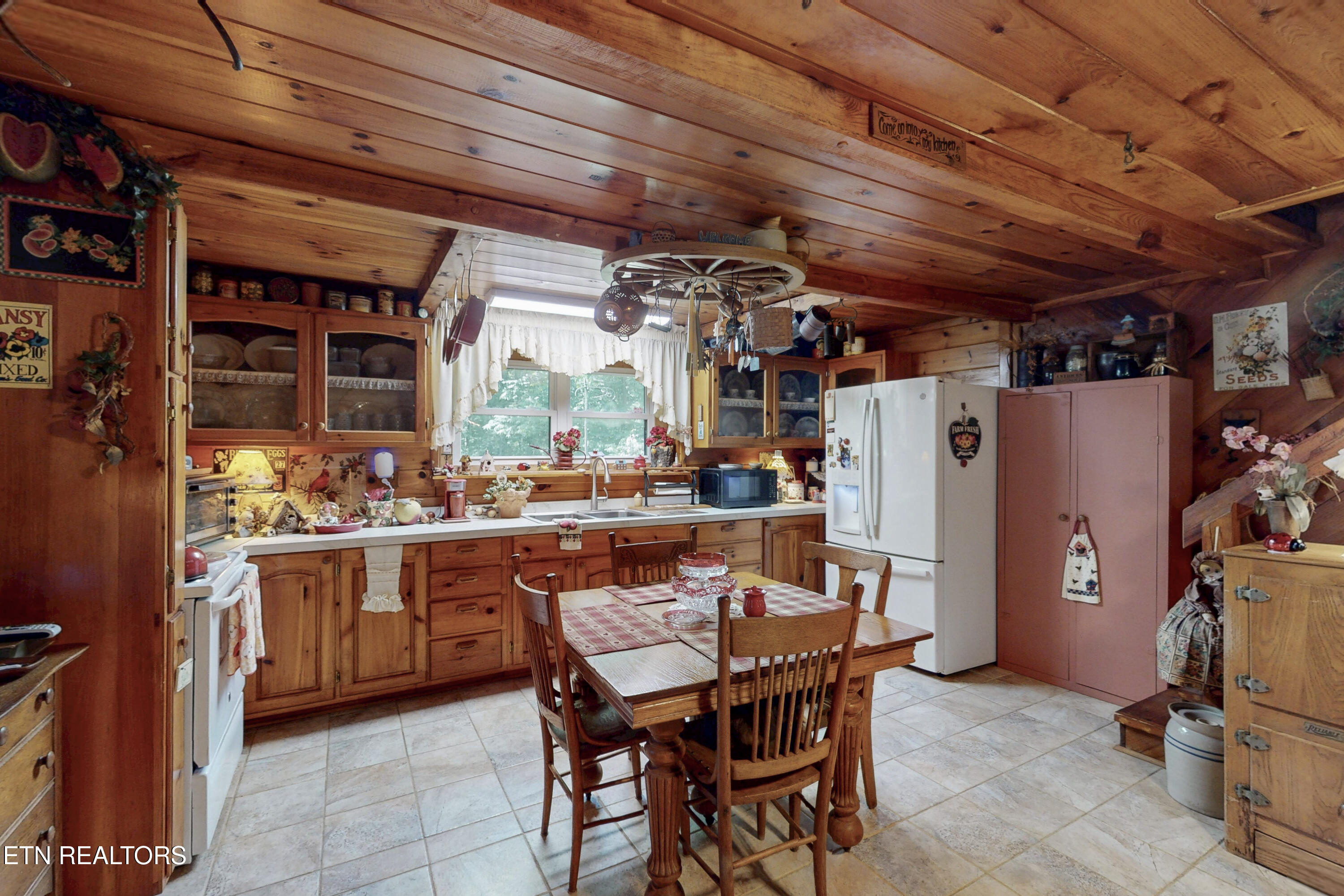 10721 New Highway 68 Tellico Plains TN 37385
