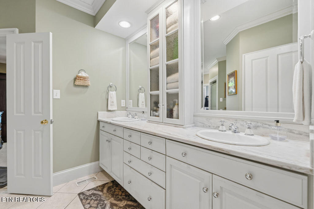 309 Saloli Lane Loudon TN 37774