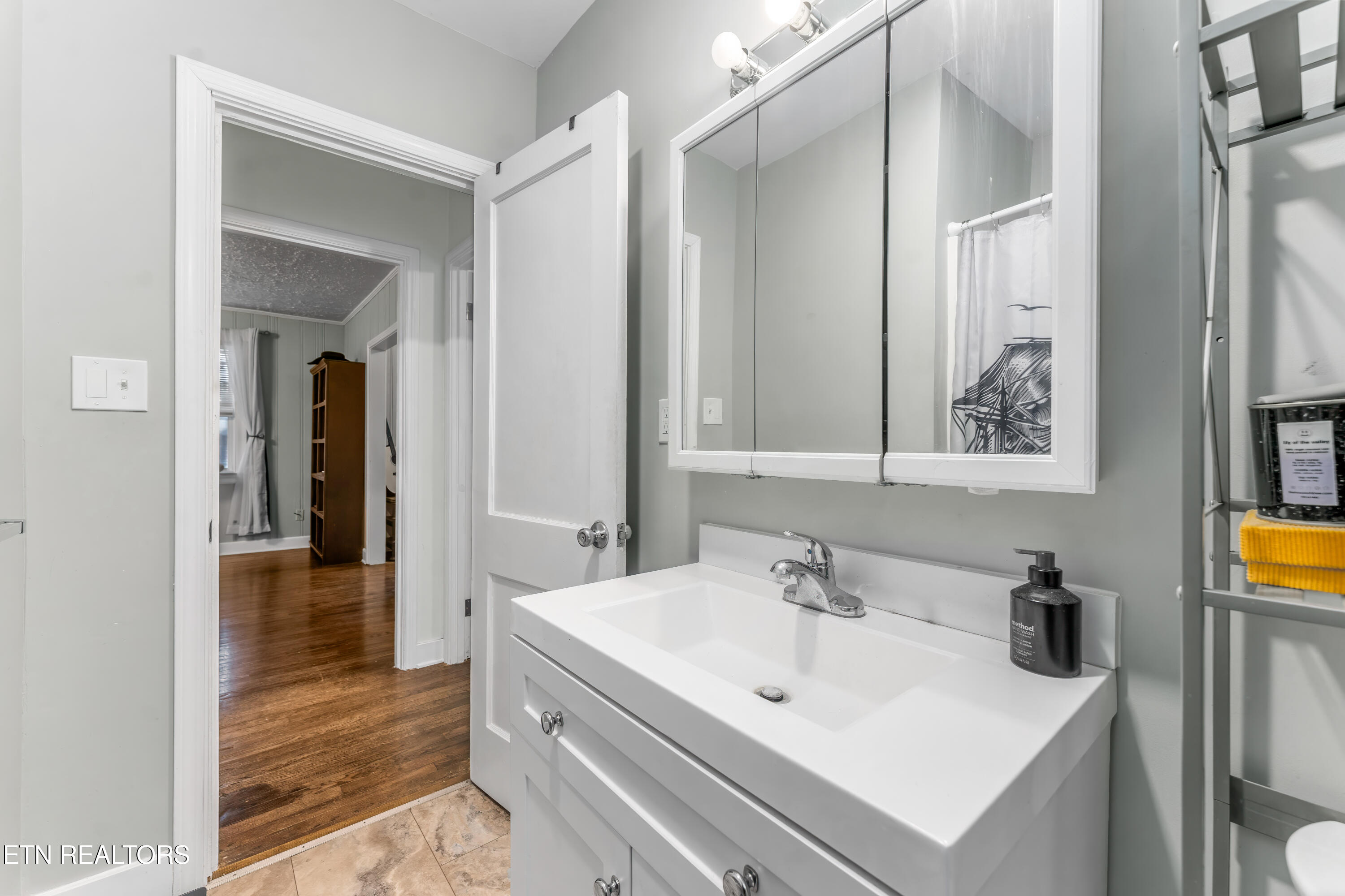 101 Colonial Drive Knoxville TN 37920