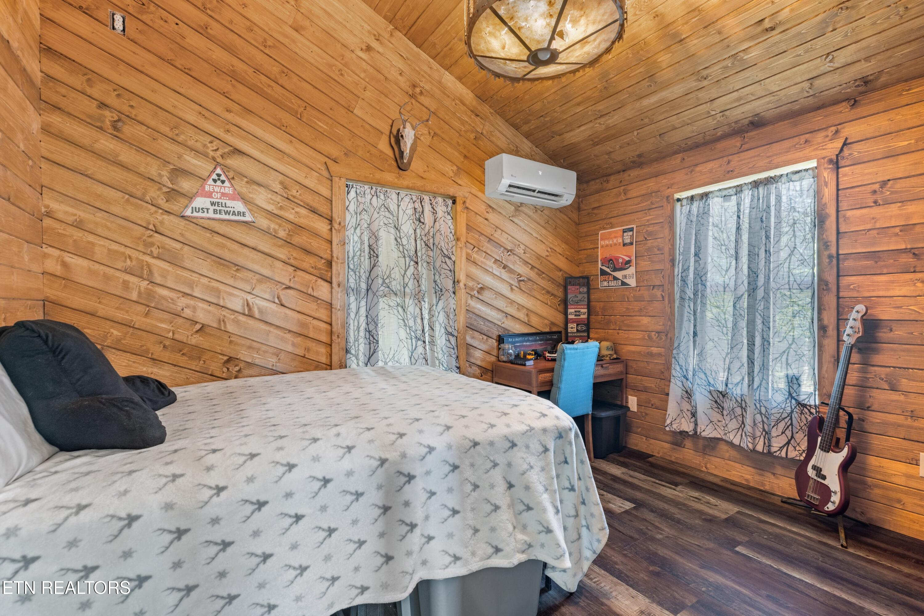 1689 E Highway 25 70 Dandridge TN 37725