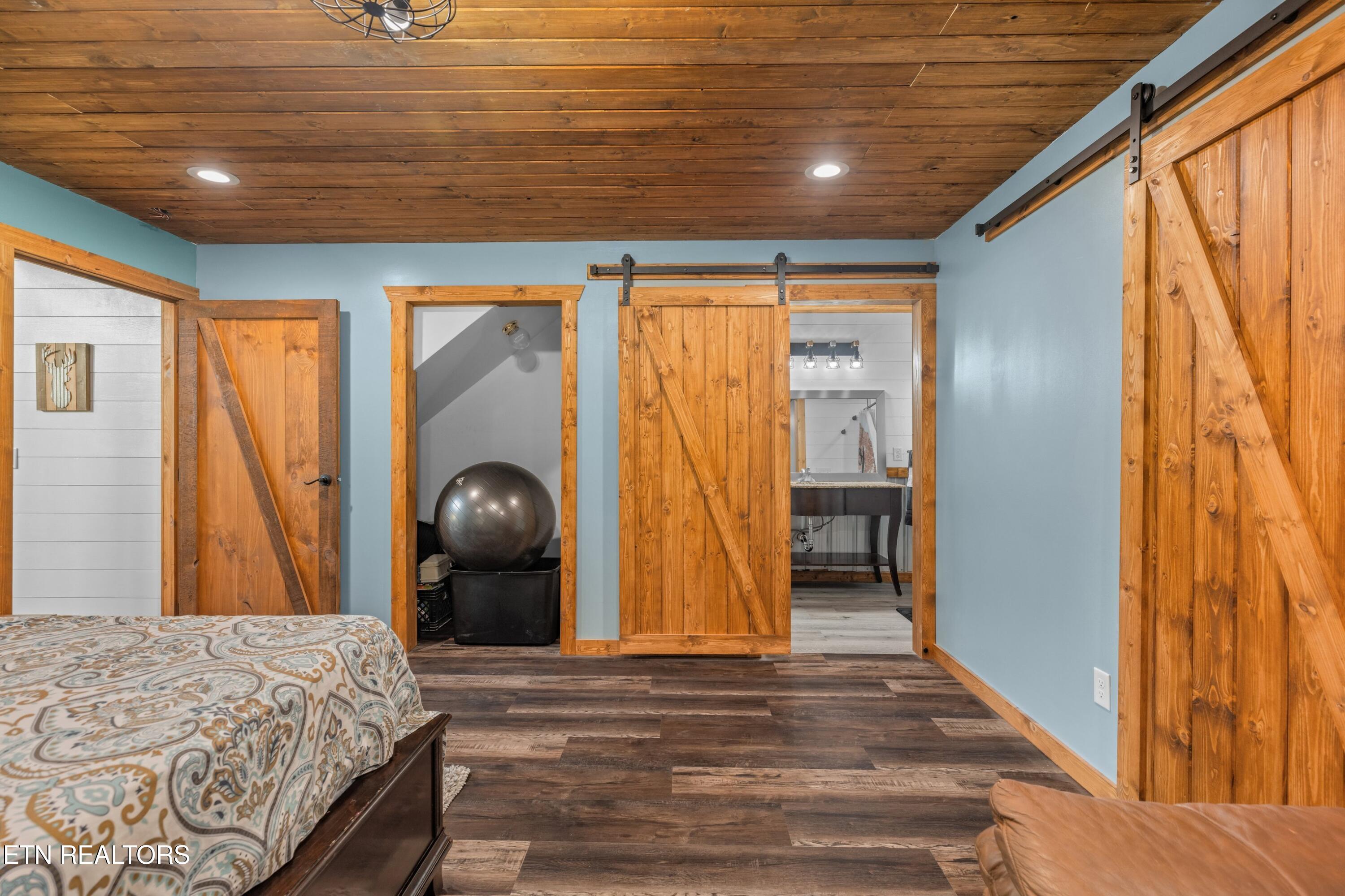 1689 E Highway 25 70 Dandridge TN 37725