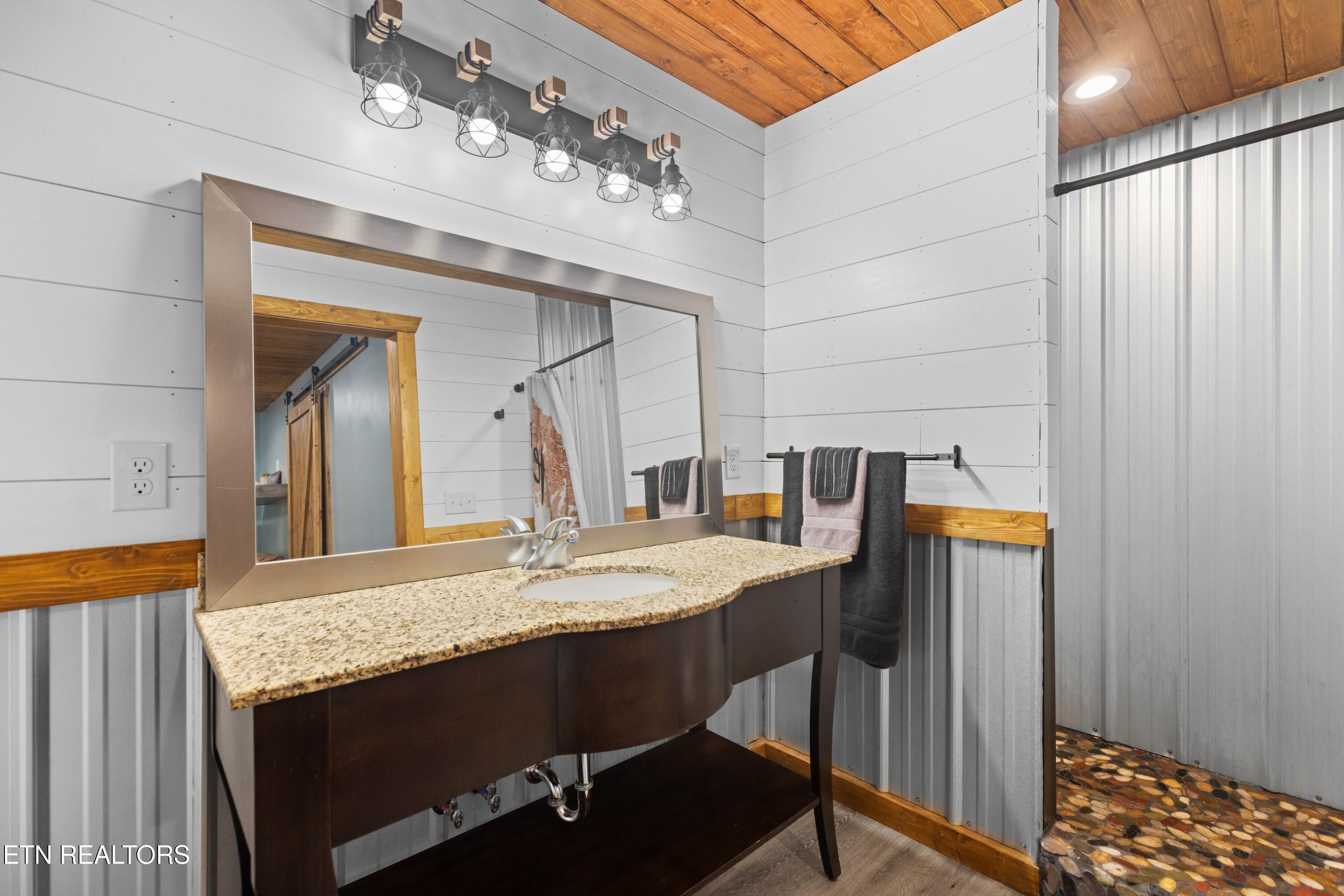 1689 E Highway 25 70 Dandridge TN 37725