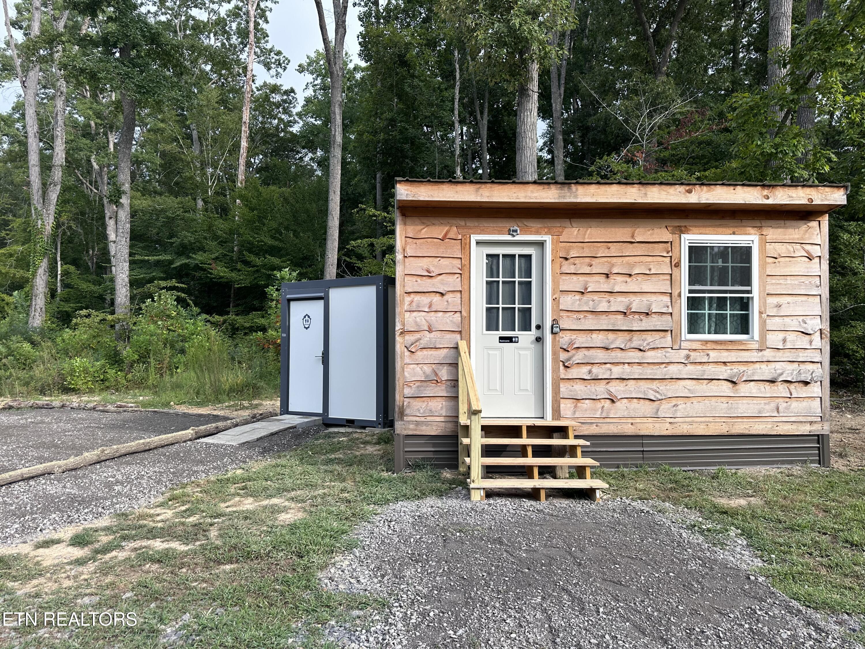 1689 E Highway 25 70 Dandridge TN 37725