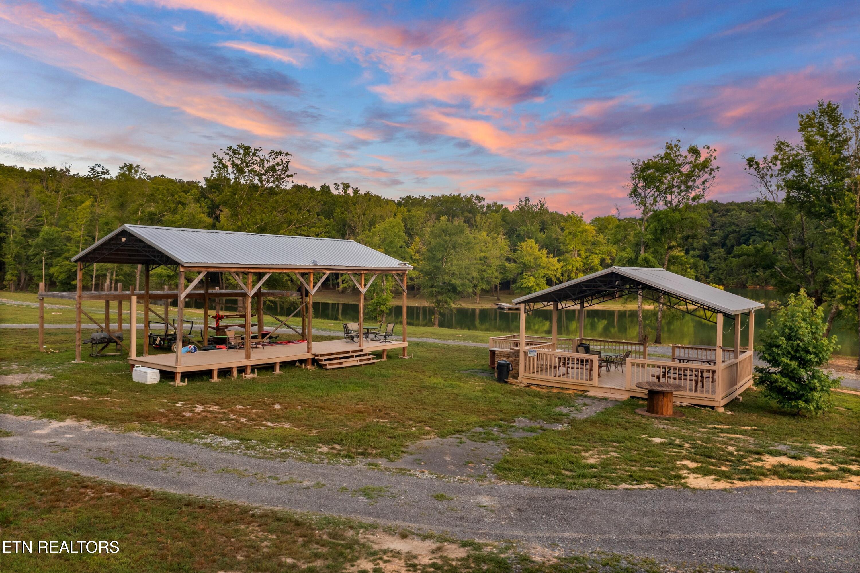 1689 E Highway 25 70 Dandridge TN 37725