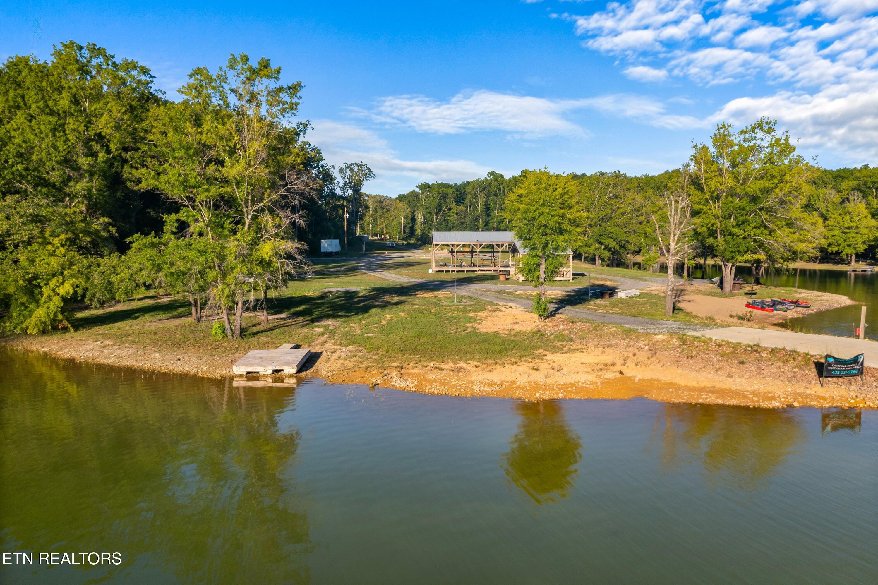 1689 E Highway 25 70 Dandridge TN 37725