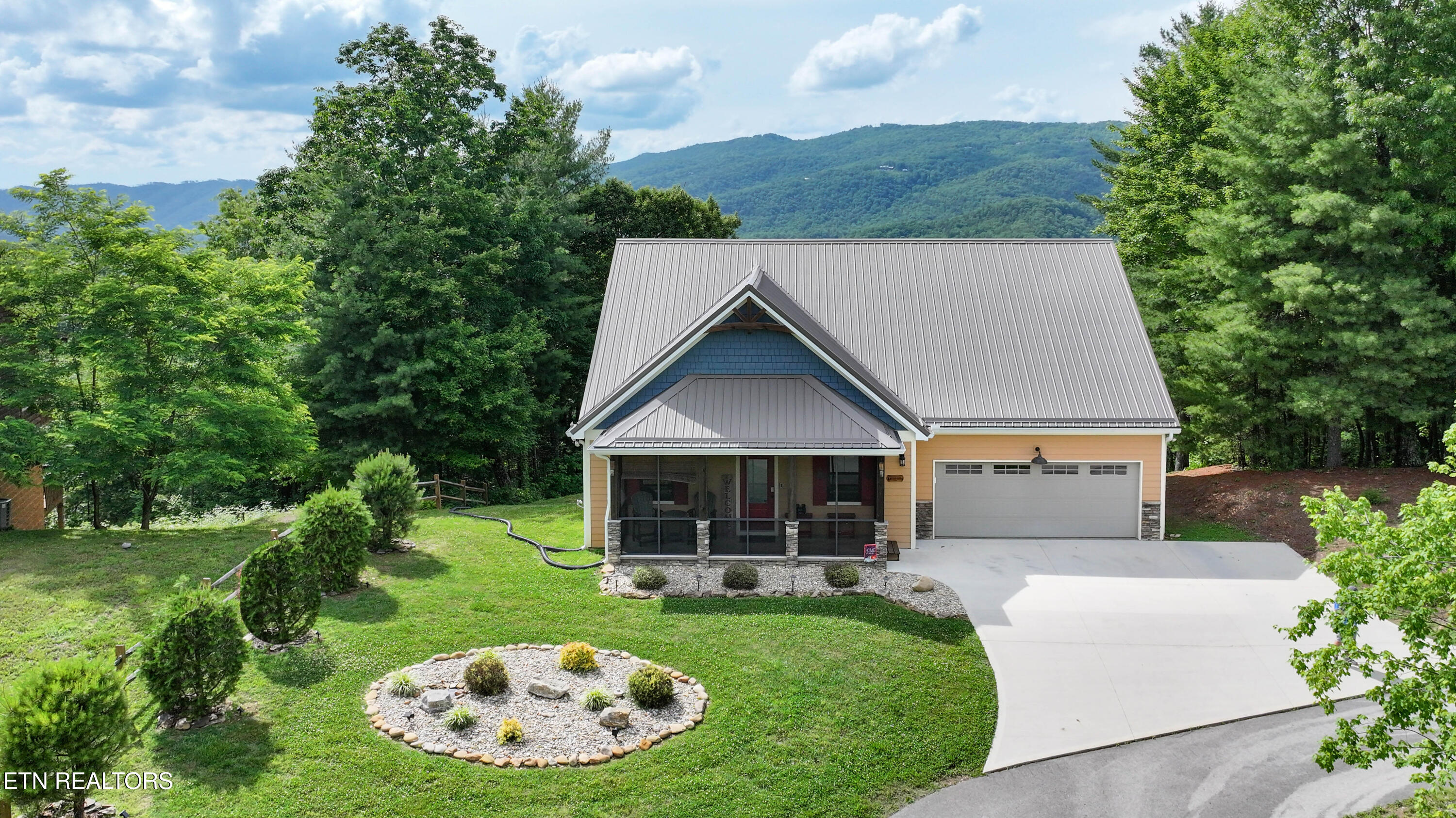 4973 Long Rifle Road Walland TN 37886