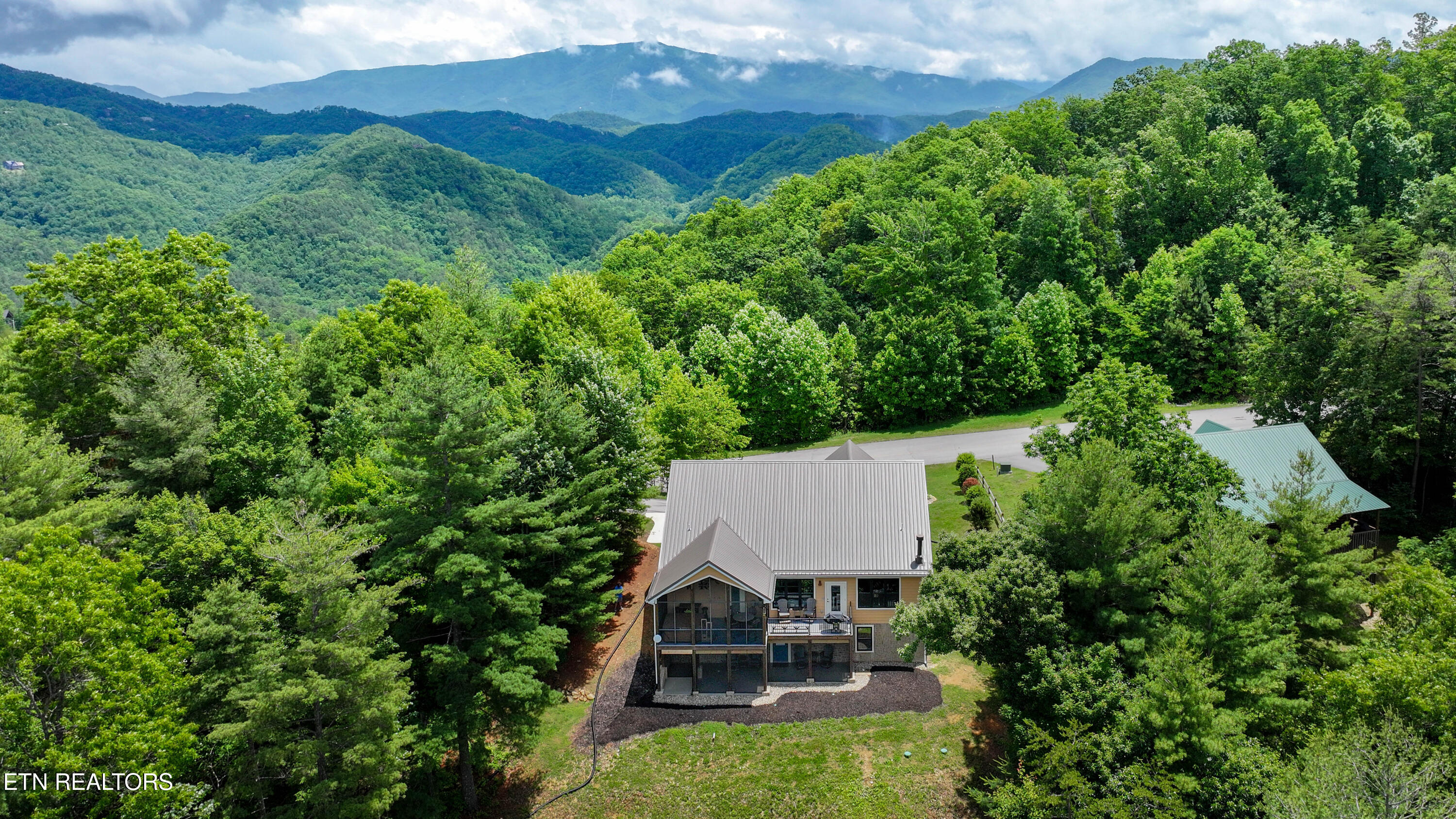 4973 Long Rifle Road Walland TN 37886